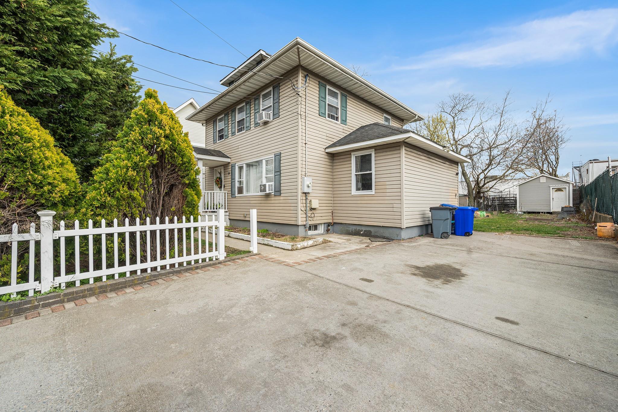 Single Family Seaman  Nassau County, NY 11520, MLS-854933-26
