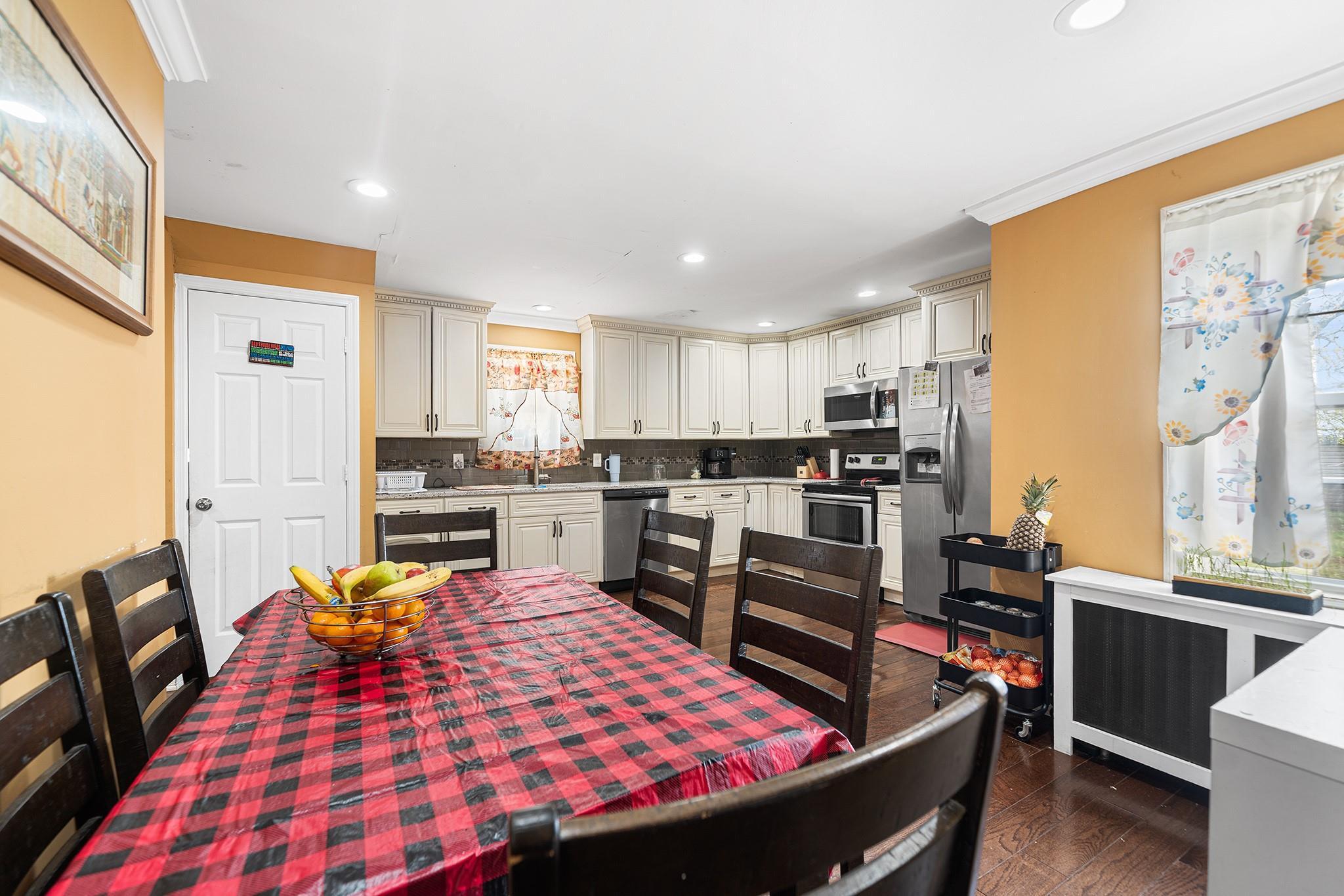 Single Family Seaman  Nassau County, NY 11520, MLS-854933-8