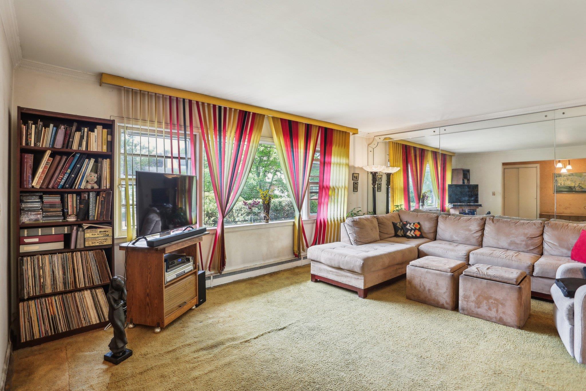Single Family Stewart  Queens, NY 11427, MLS-854942-3