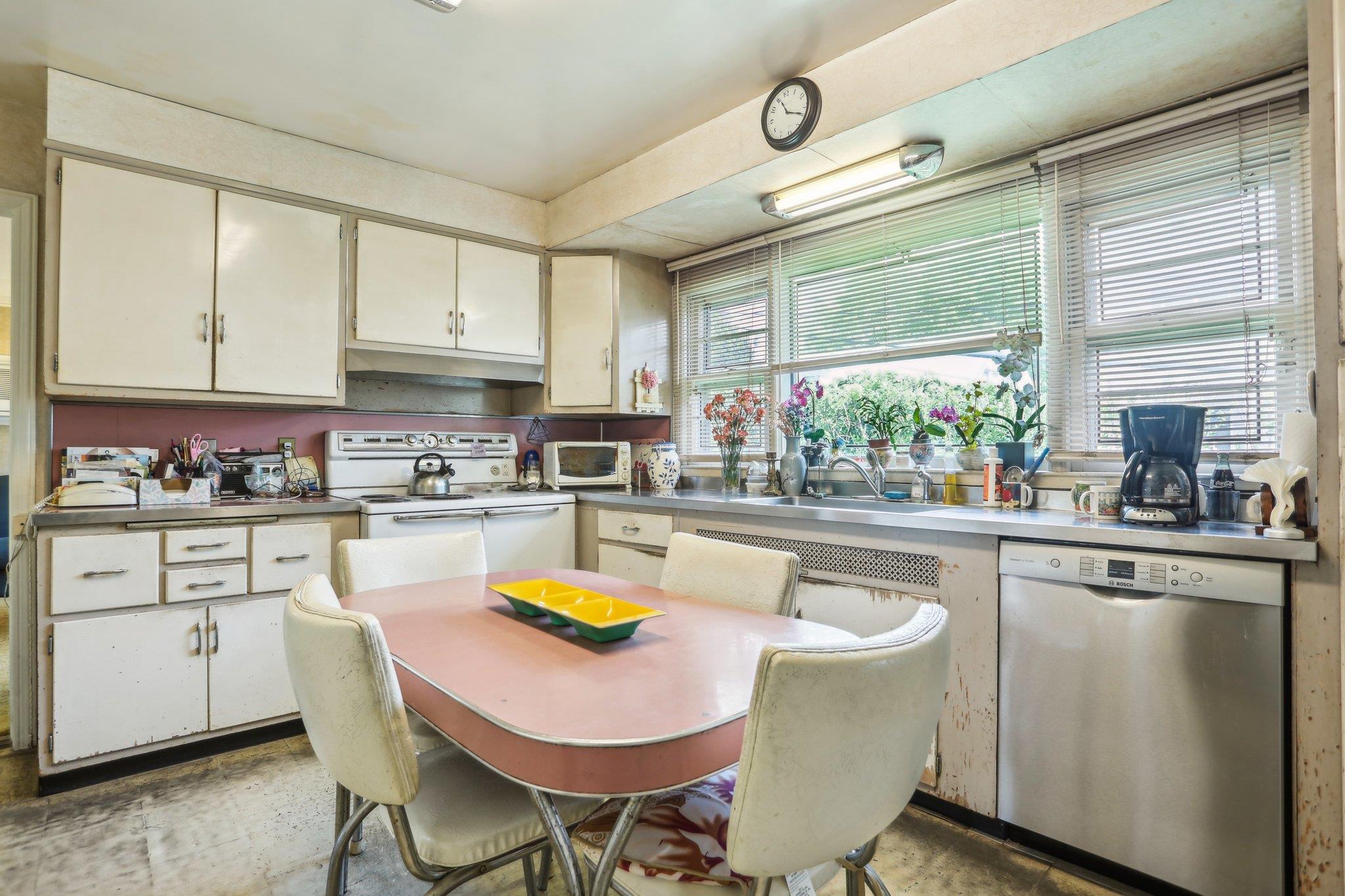 Single Family Stewart  Queens, NY 11427, MLS-854942-5