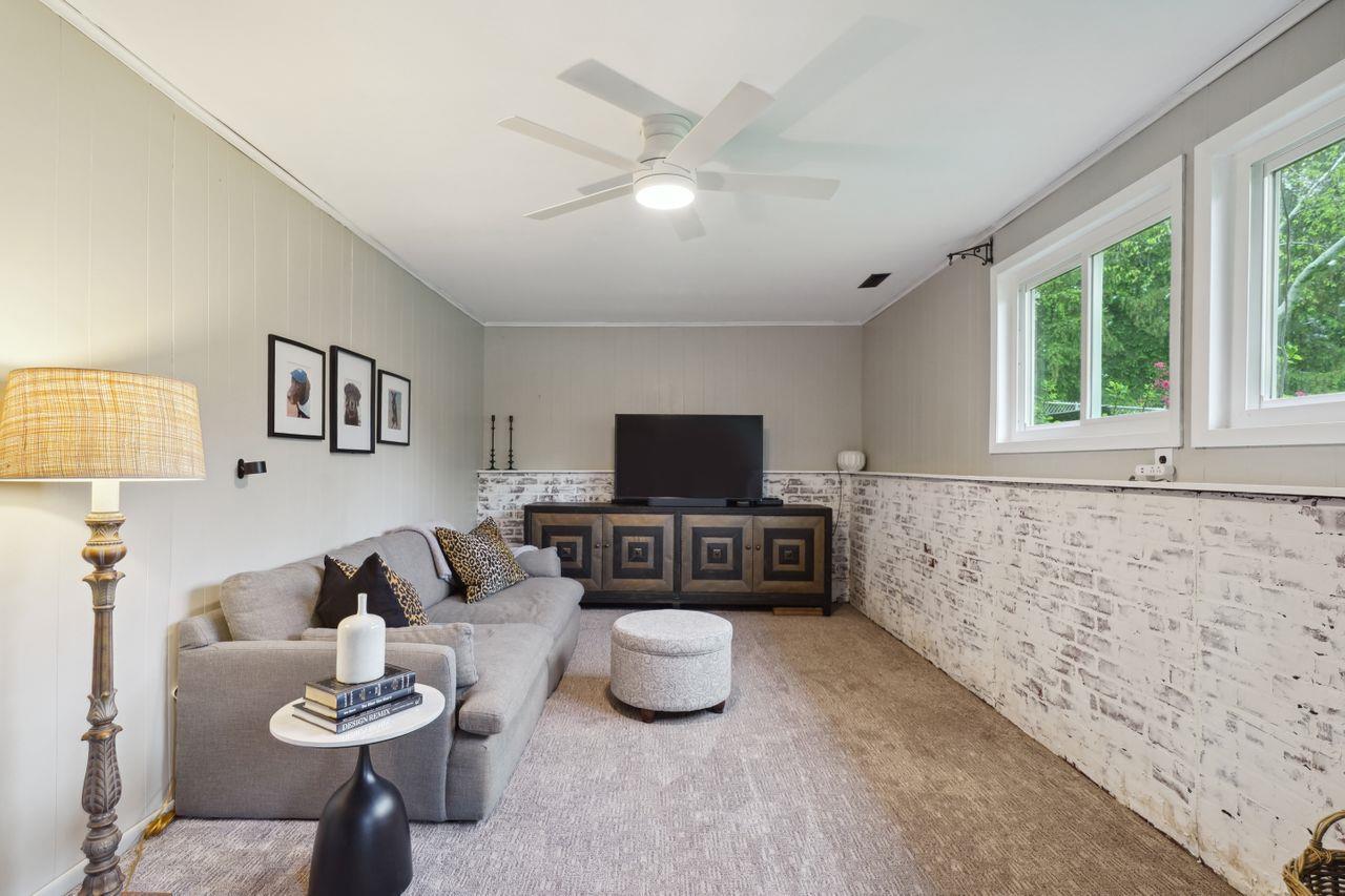 Single Family Hedge  Westchester County, NY 10598, MLS-854957-17