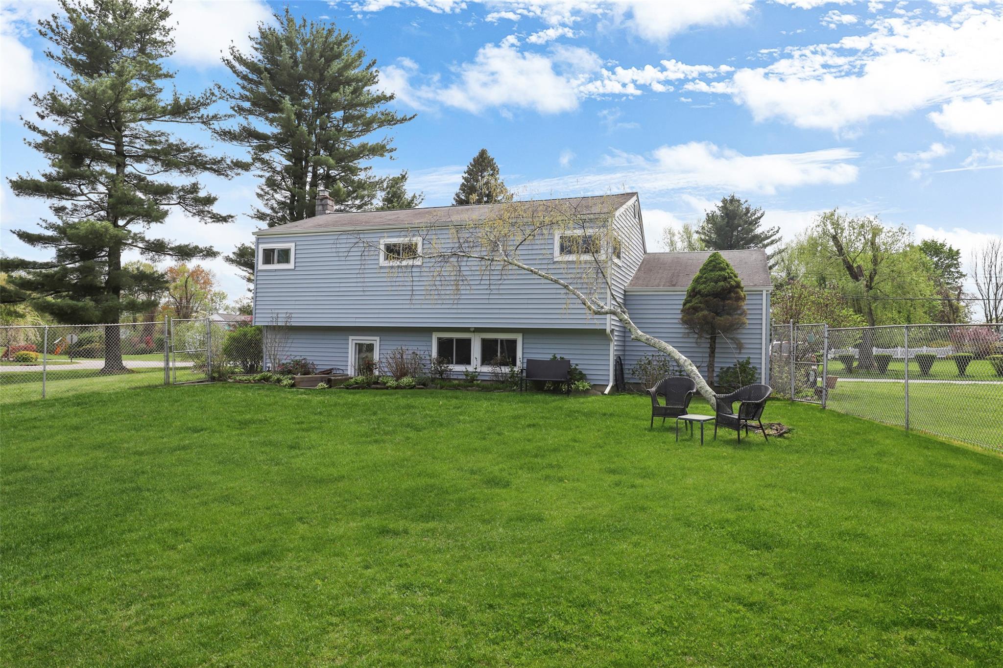 Single Family Hedge  Westchester County, NY 10598, MLS-854957-2