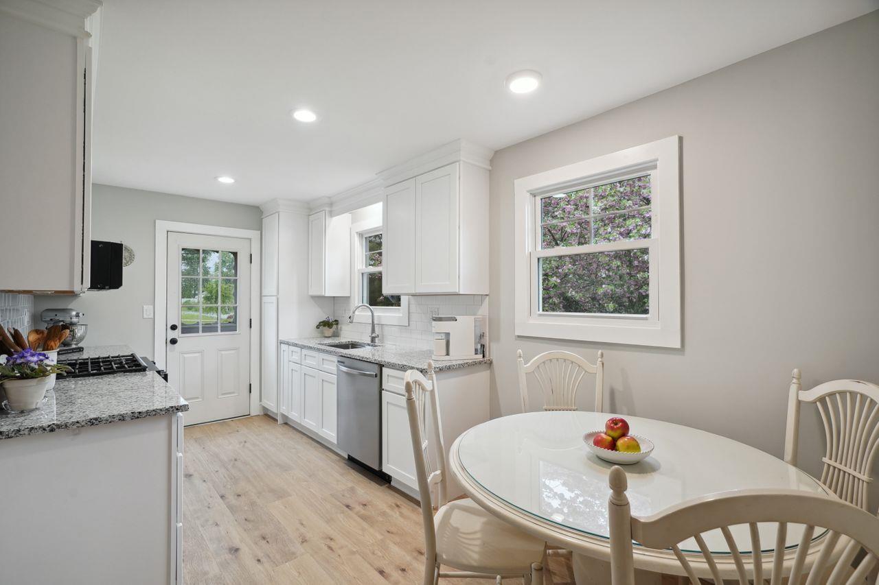 Single Family Hedge  Westchester County, NY 10598, MLS-854957-8