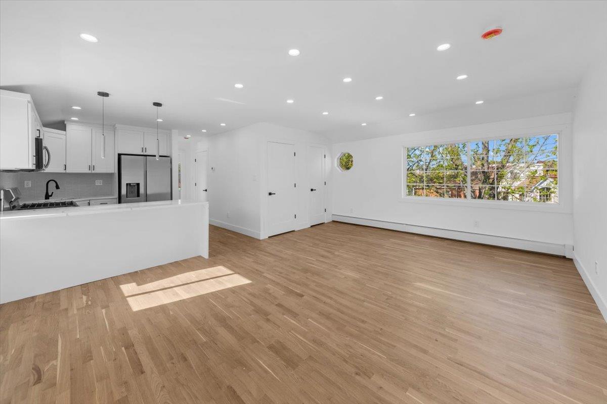 Single Family Lansing Ave  Queens, NY 11413, MLS-854969-17