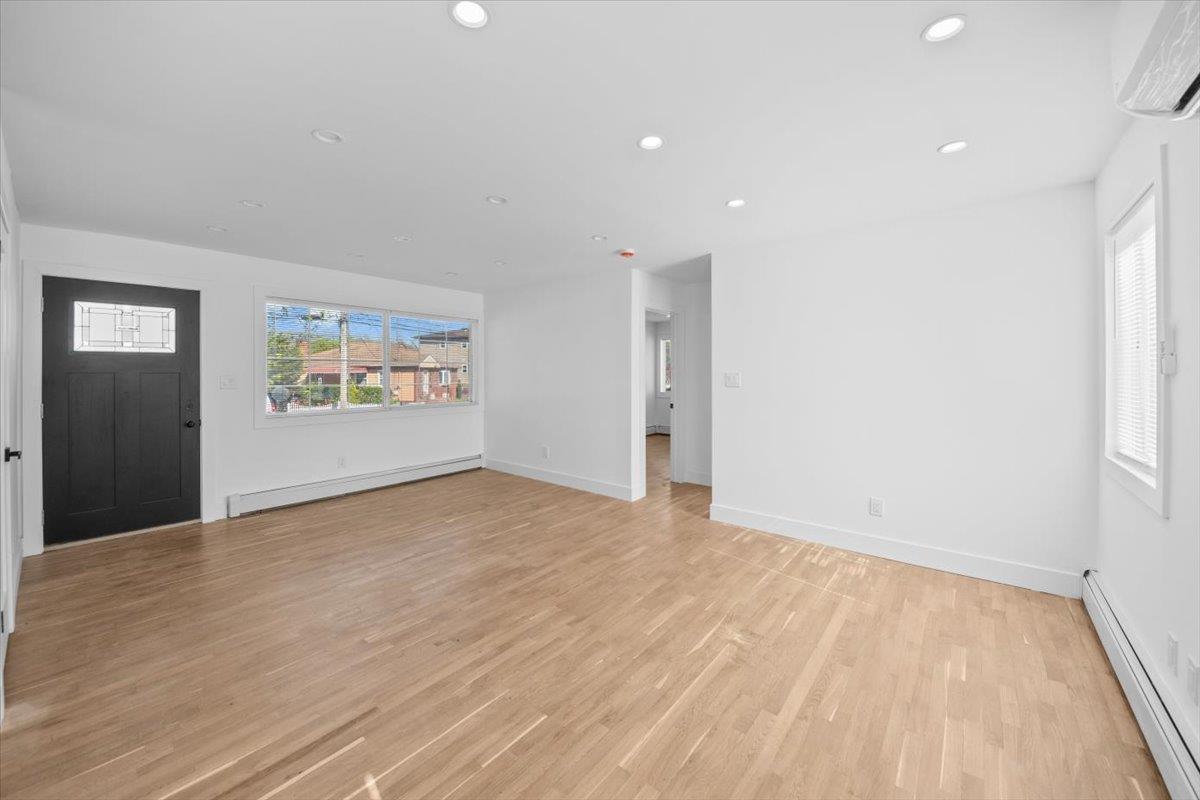 Single Family Lansing Ave  Queens, NY 11413, MLS-854969-8