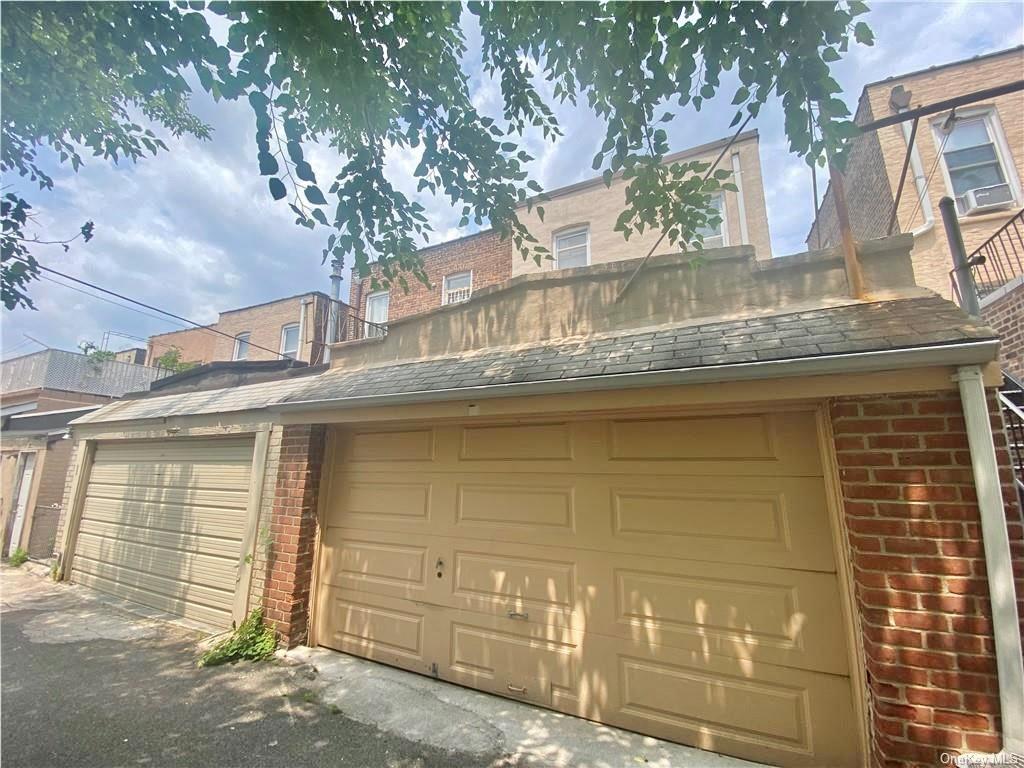 Single Family Saint Theresa  Bronx, NY 10461, MLS-854992-8