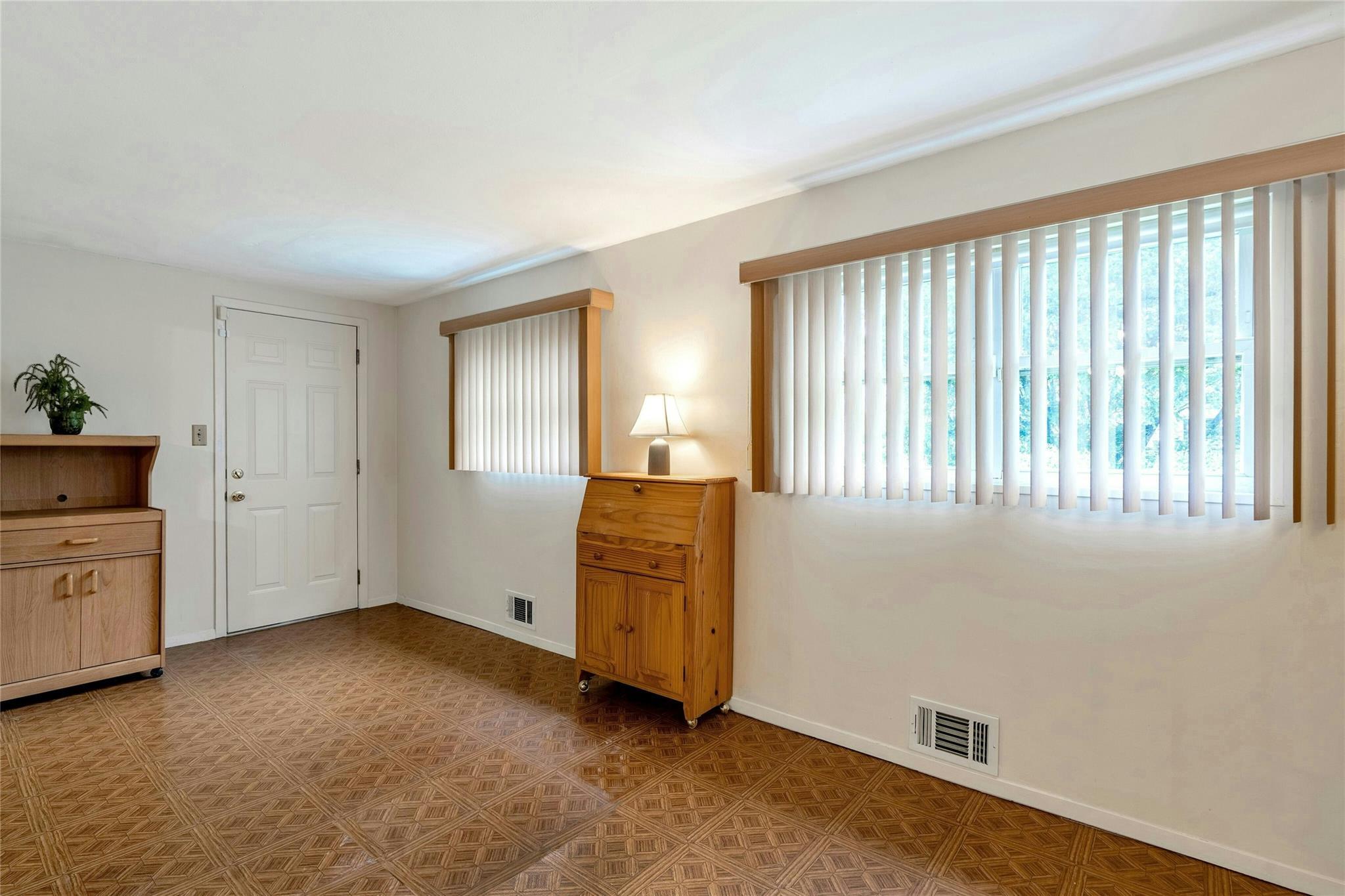Single Family Glenn  Suffolk County, NY 11717, MLS-854994-11
