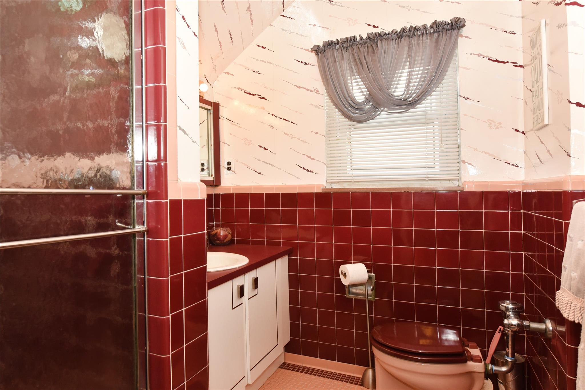 Single Family 215th  Queens, NY 11427, MLS-855009-14
