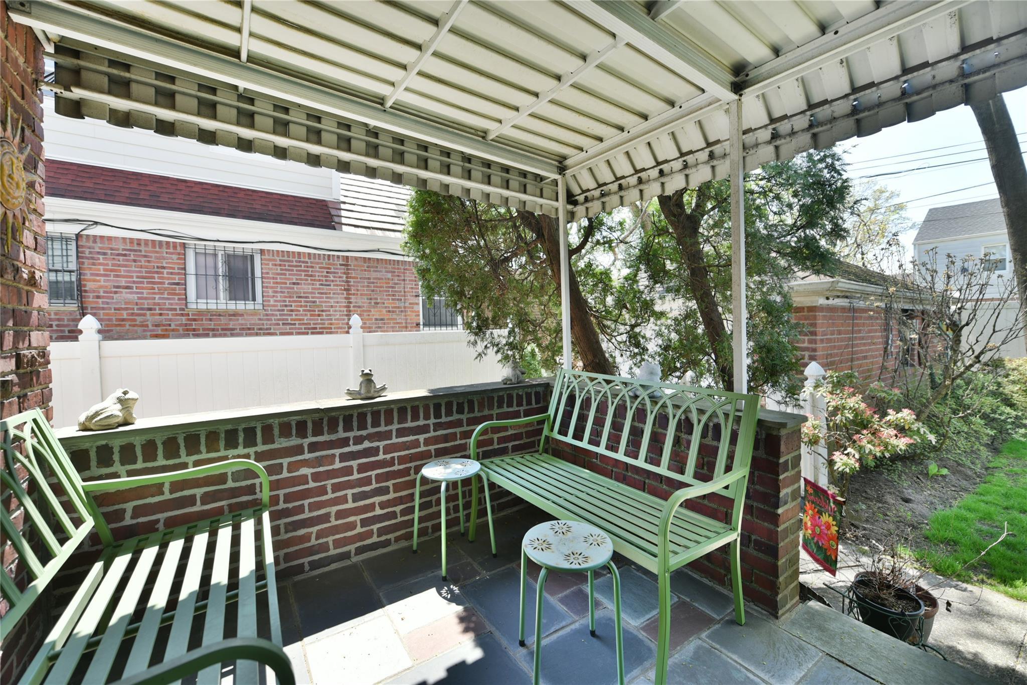 Single Family 215th  Queens, NY 11427, MLS-855009-16