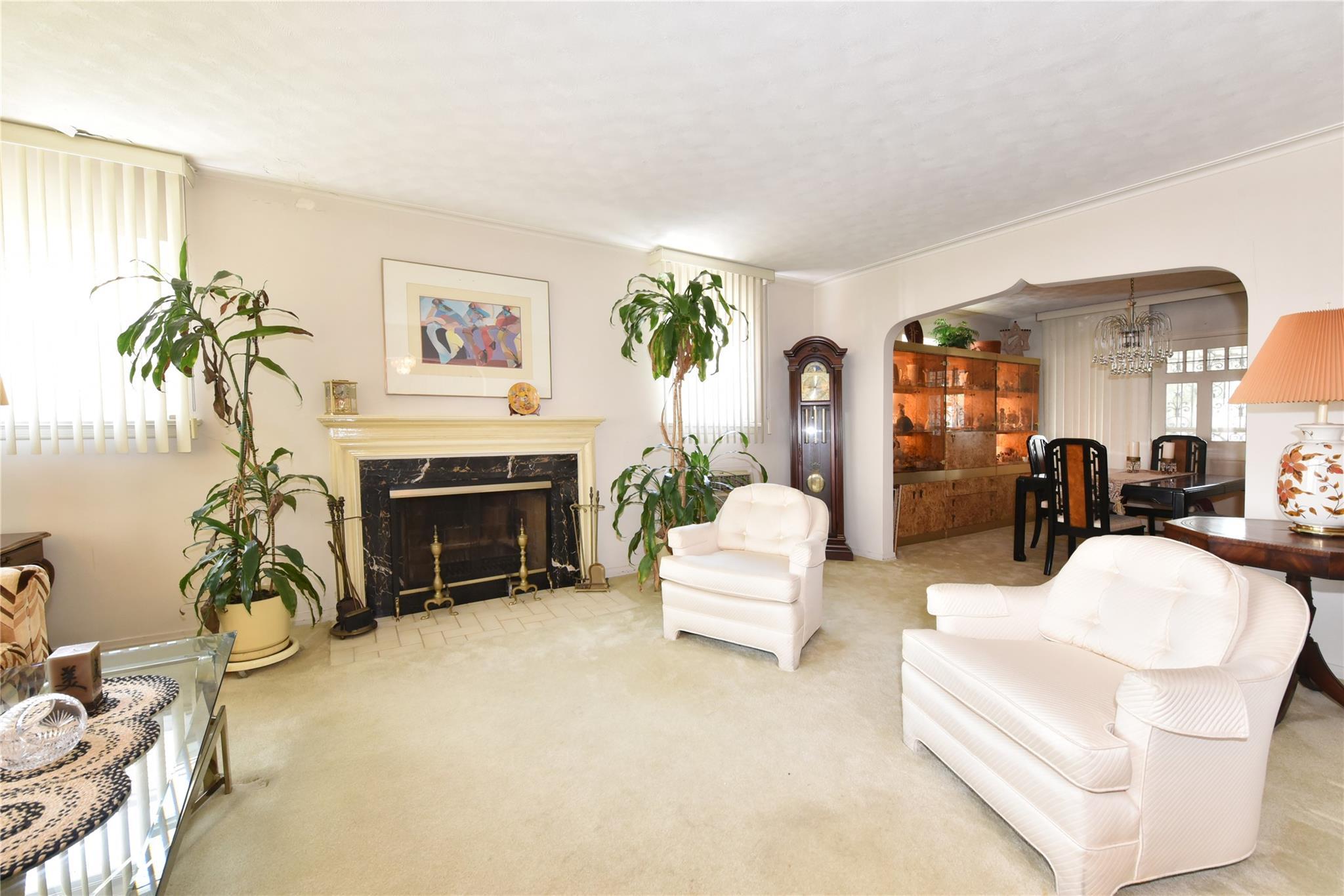 Single Family 215th  Queens, NY 11427, MLS-855009-4