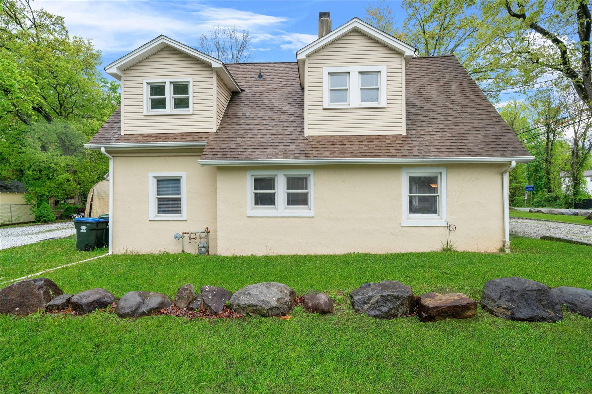 Single Family Random  Orange County, NY 10925, MLS-855030-22