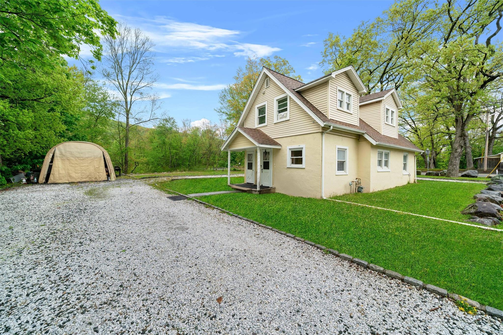 Single Family Random  Orange County, NY 10925, MLS-855030-23
