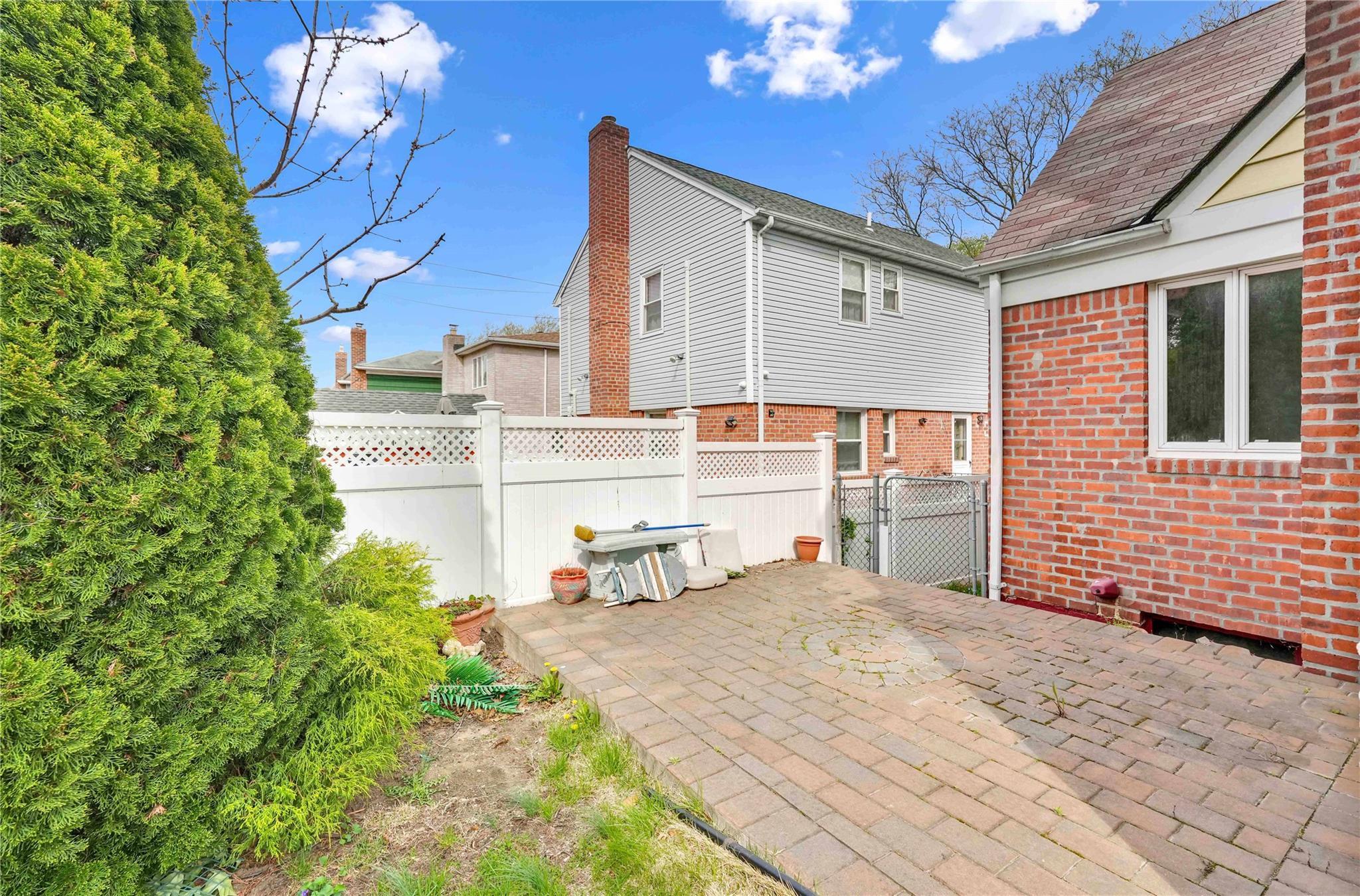 Single Family 150th  Queens, NY 11357, MLS-855034-22