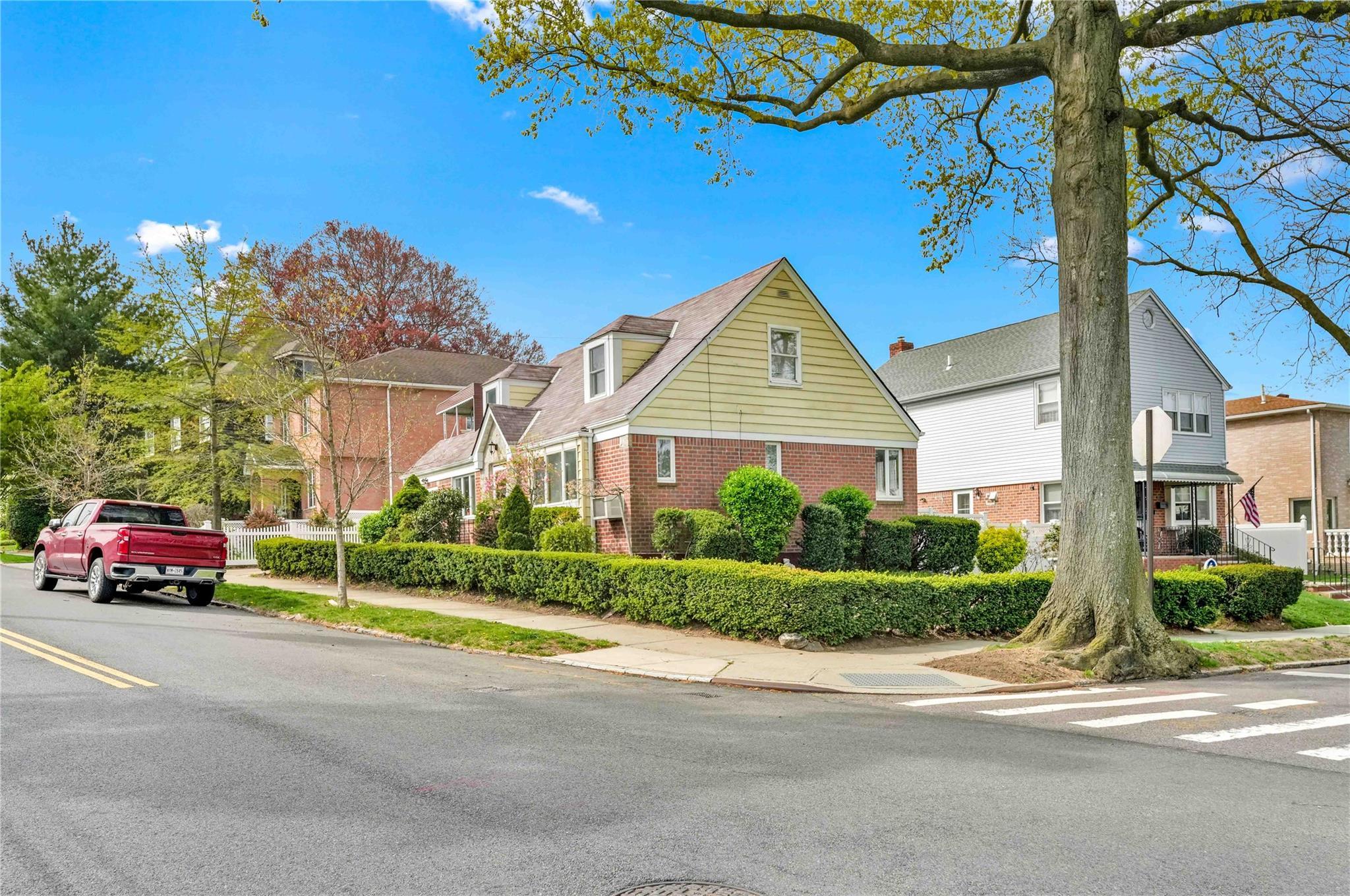 Single Family 150th  Queens, NY 11357, MLS-855034-24