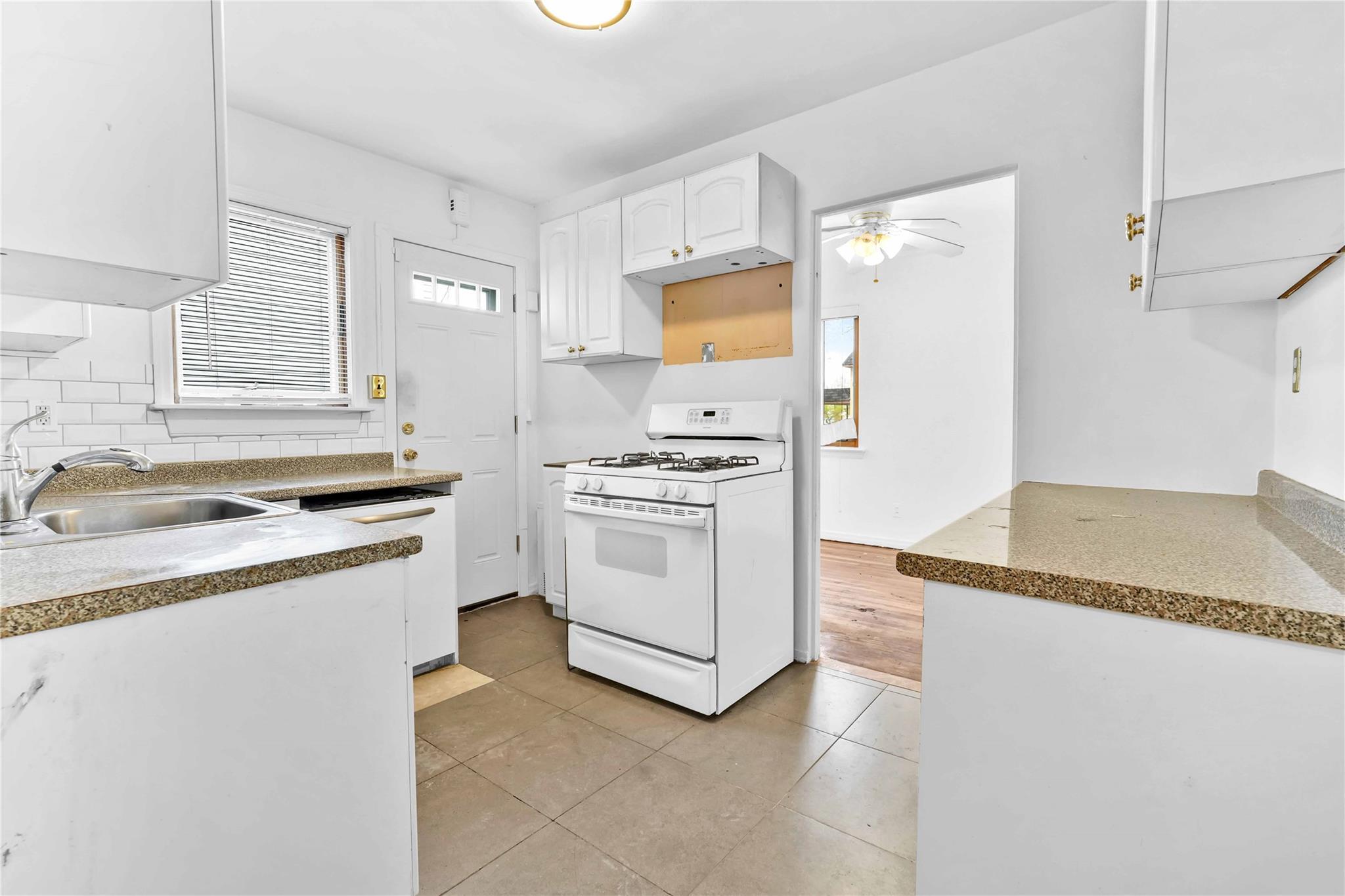 Single Family 150th  Queens, NY 11357, MLS-855034-9