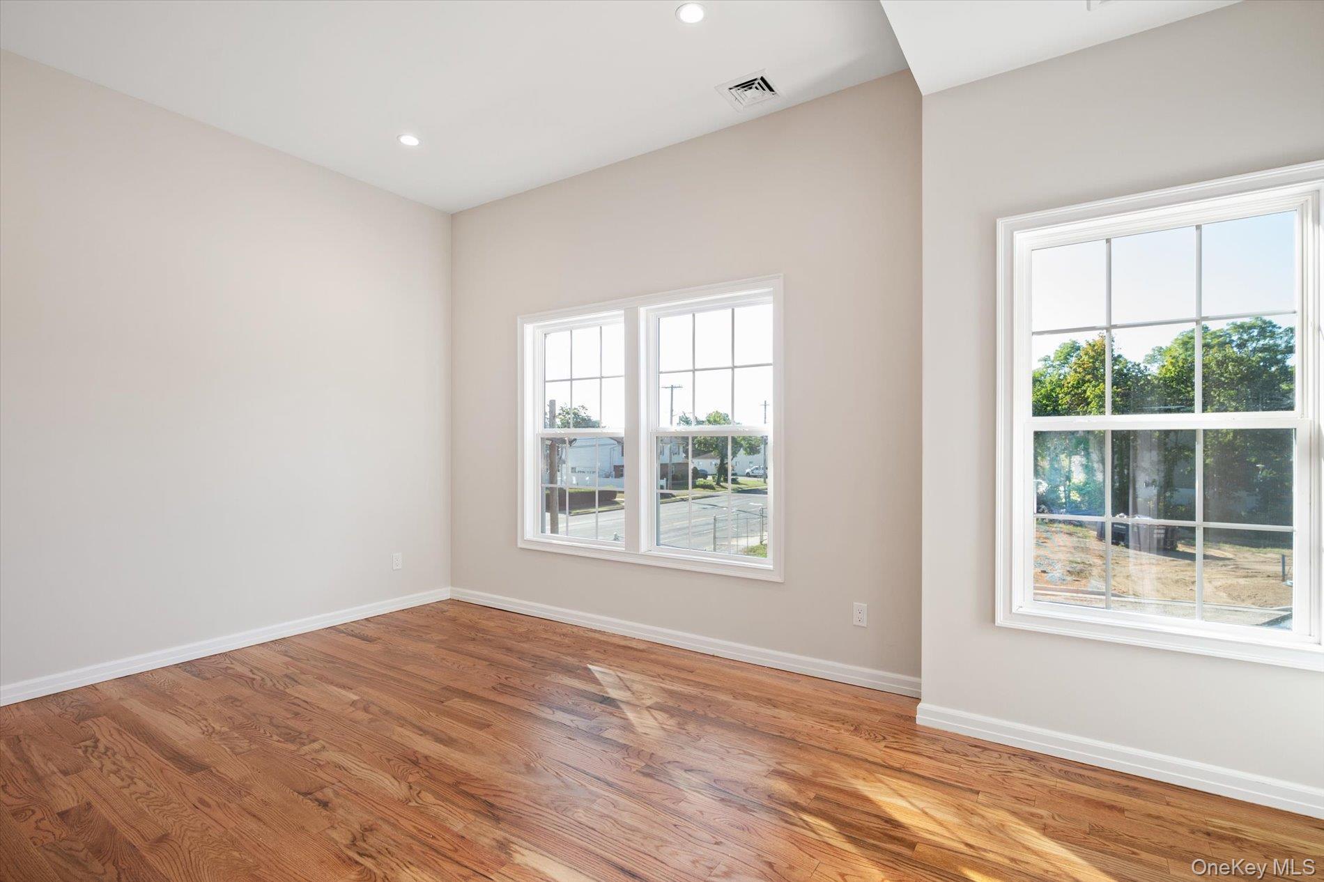 Single Family Gail-grace Suffolk County, NY 11726, MLS-855045-13