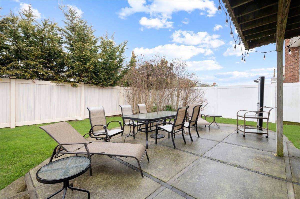 Single Family Beech  Nassau County, NY 11509, MLS-855058-26