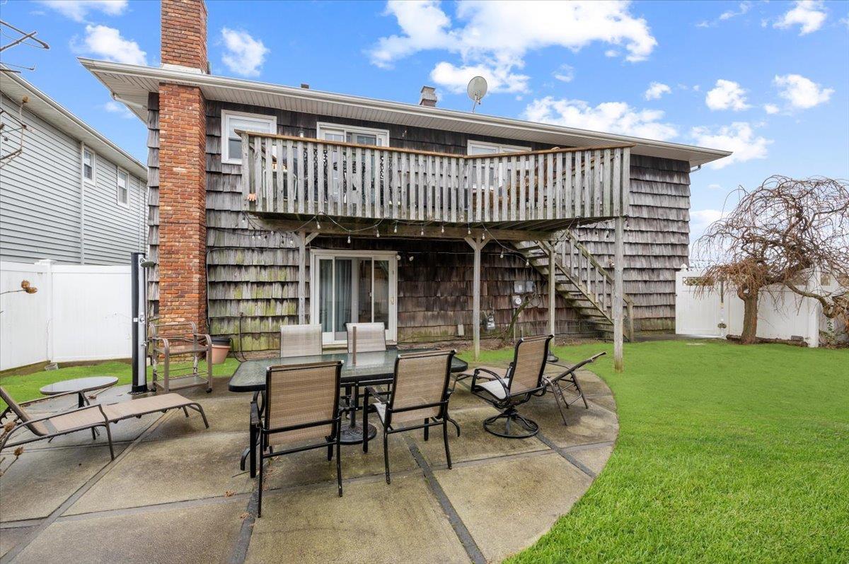 Single Family Beech  Nassau County, NY 11509, MLS-855058-27