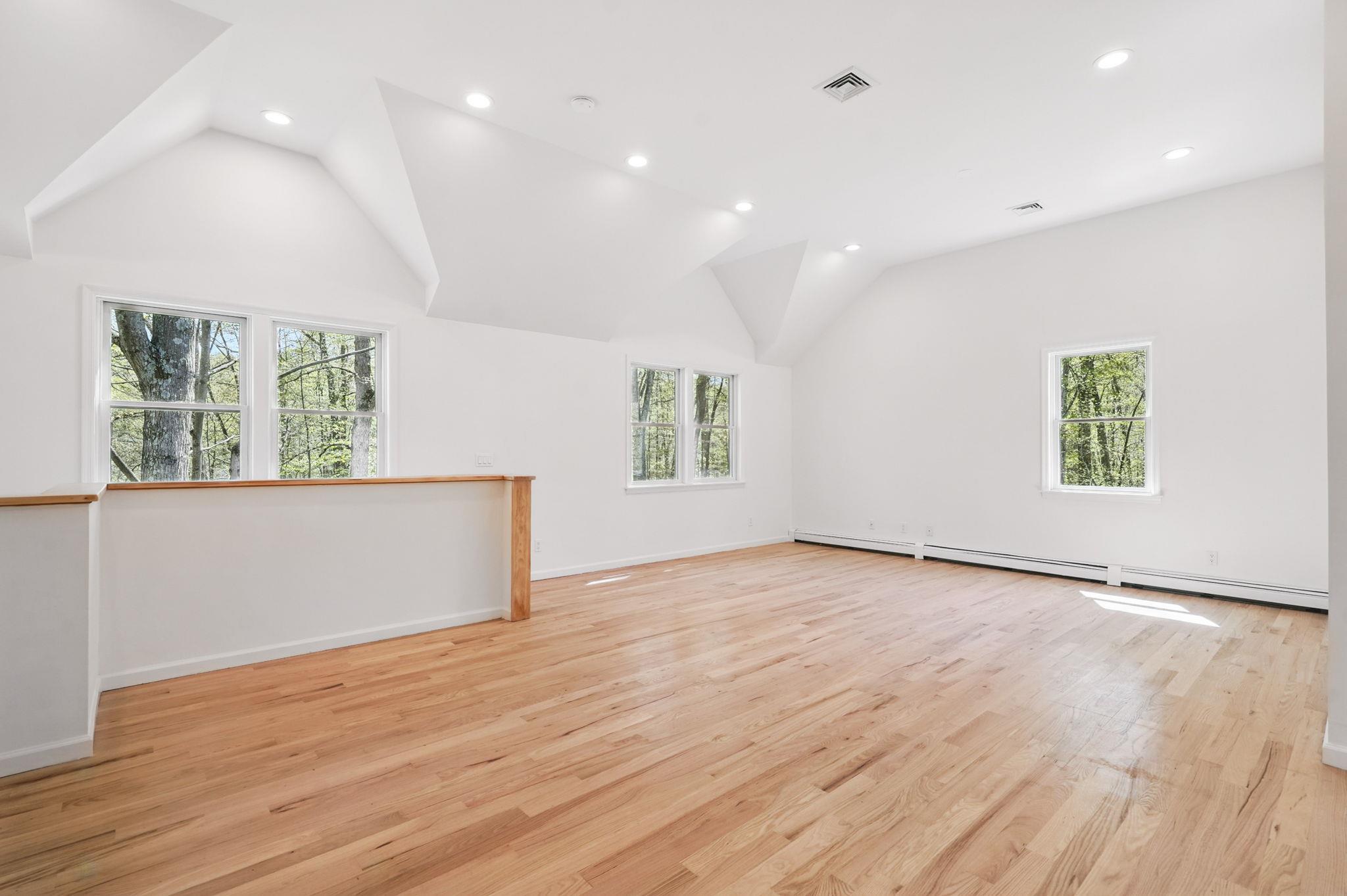 Single Family Estates  Westchester County, NY 10562, MLS-855061-13
