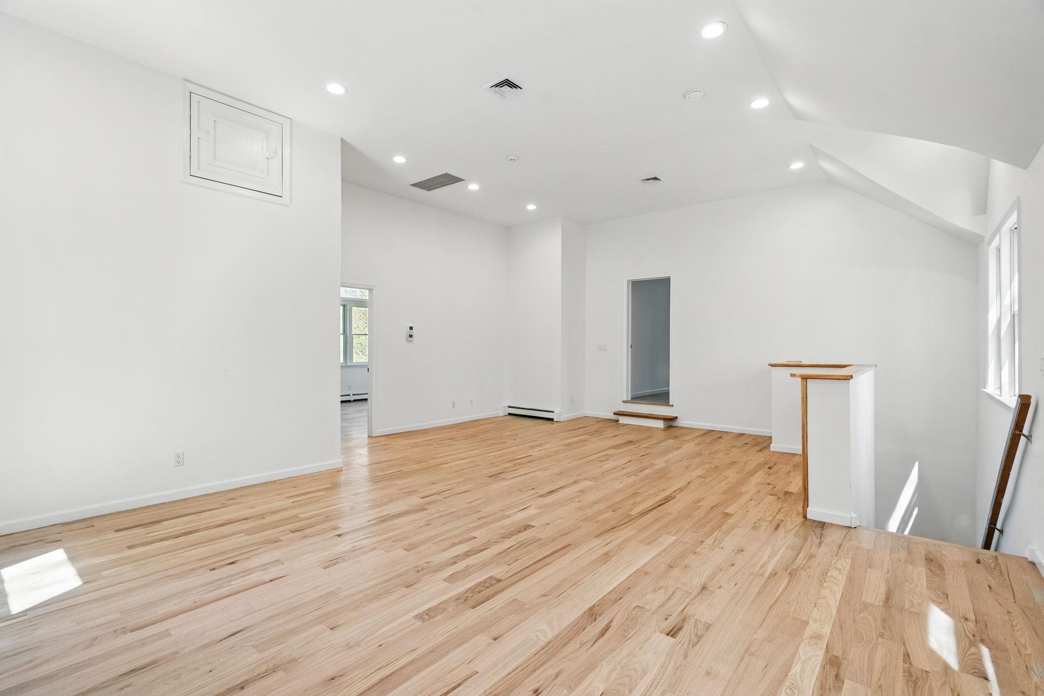 Single Family Estates  Westchester County, NY 10562, MLS-855061-14