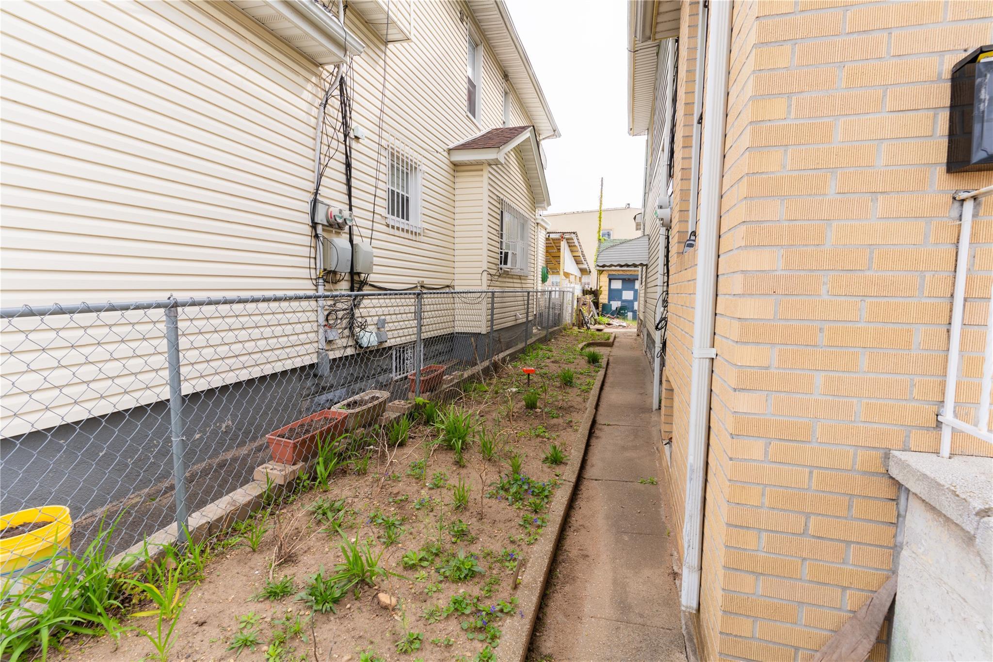 Single Family Remington  Queens, NY 11435, MLS-855062-3