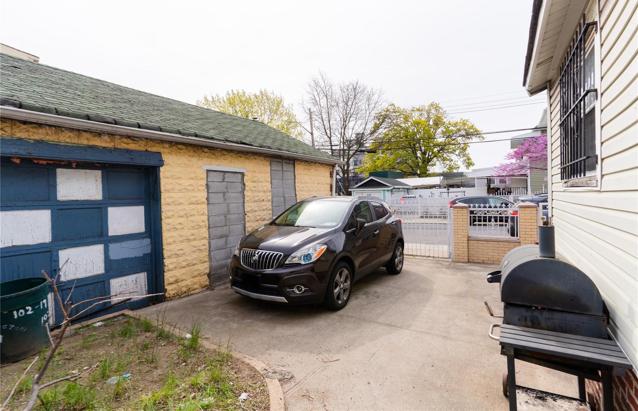 Single Family Remington  Queens, NY 11435, MLS-855062-4