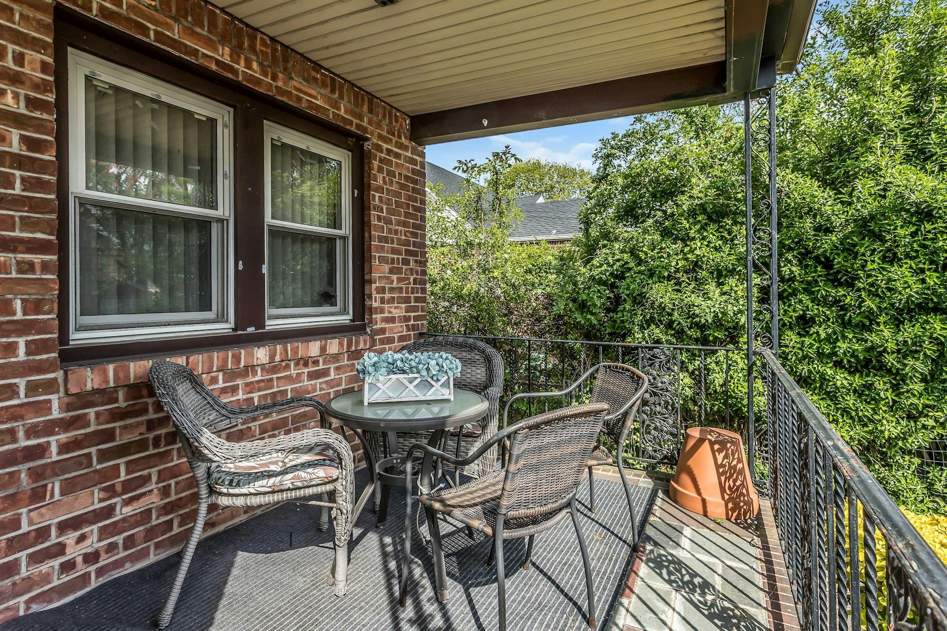 Single Family Cleveland  Nassau County, NY 11580, MLS-855078-3