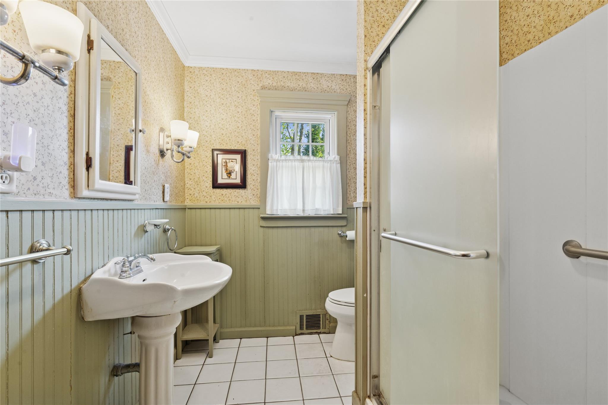 Single Family Bayport  Suffolk County, NY 11705, MLS-855081-18