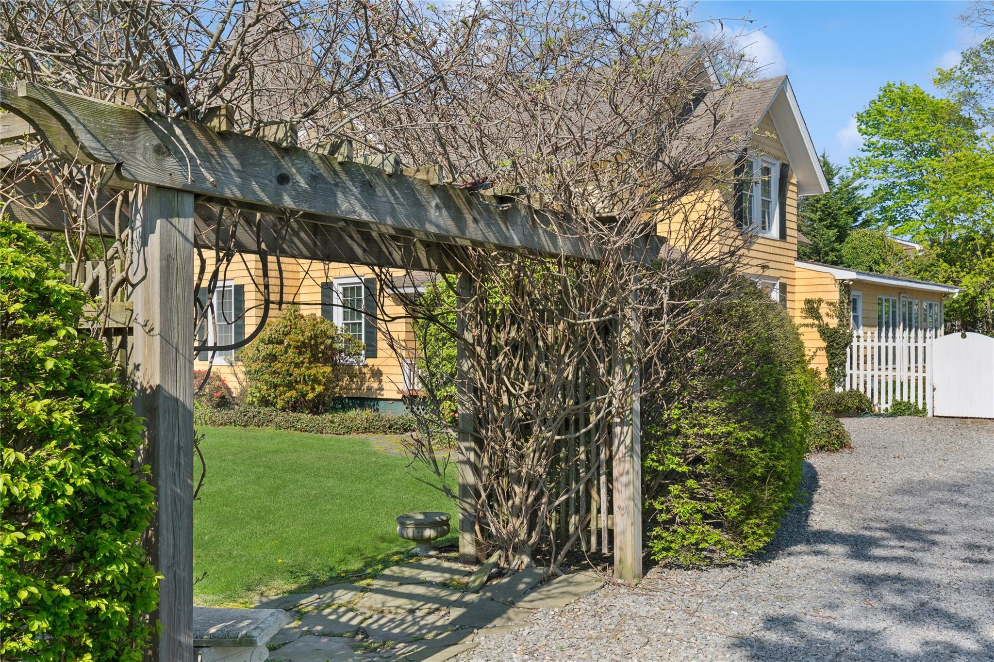 Single Family Bayport  Suffolk County, NY 11705, MLS-855081-6