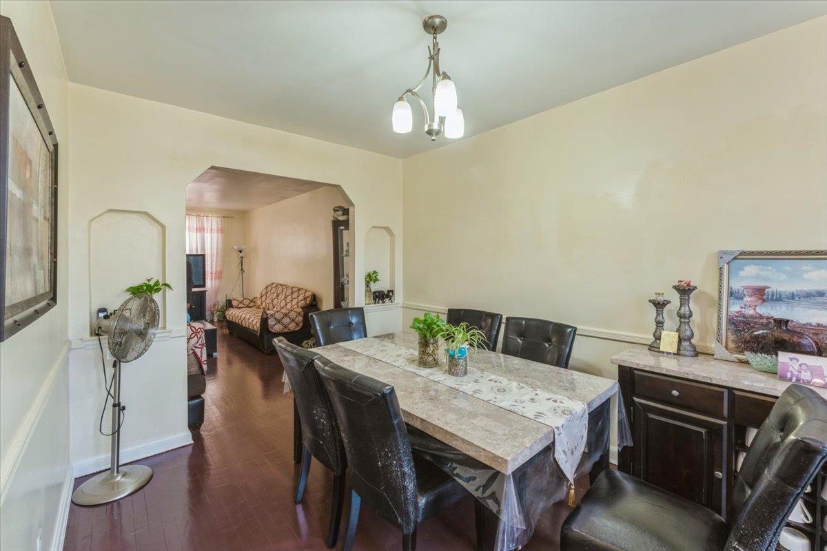 Single Family 208th  Queens, NY 11427, MLS-855083-8