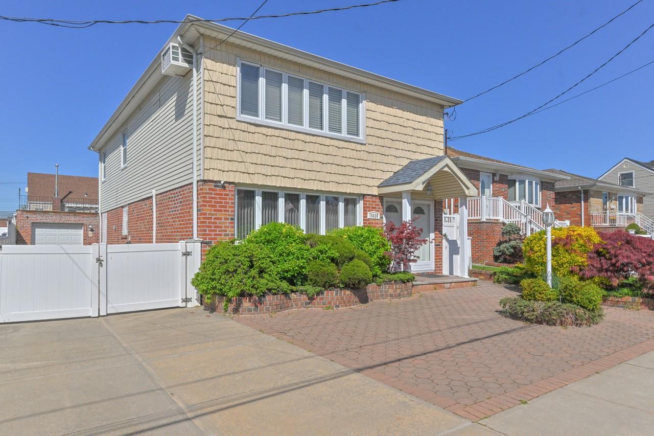 Single Family 100  Queens, NY 11414, MLS-855105-12