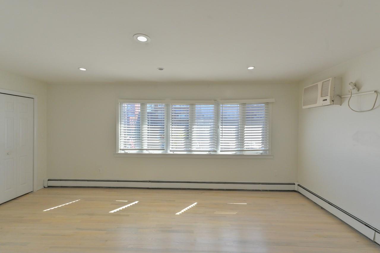 Single Family 100  Queens, NY 11414, MLS-855105-36