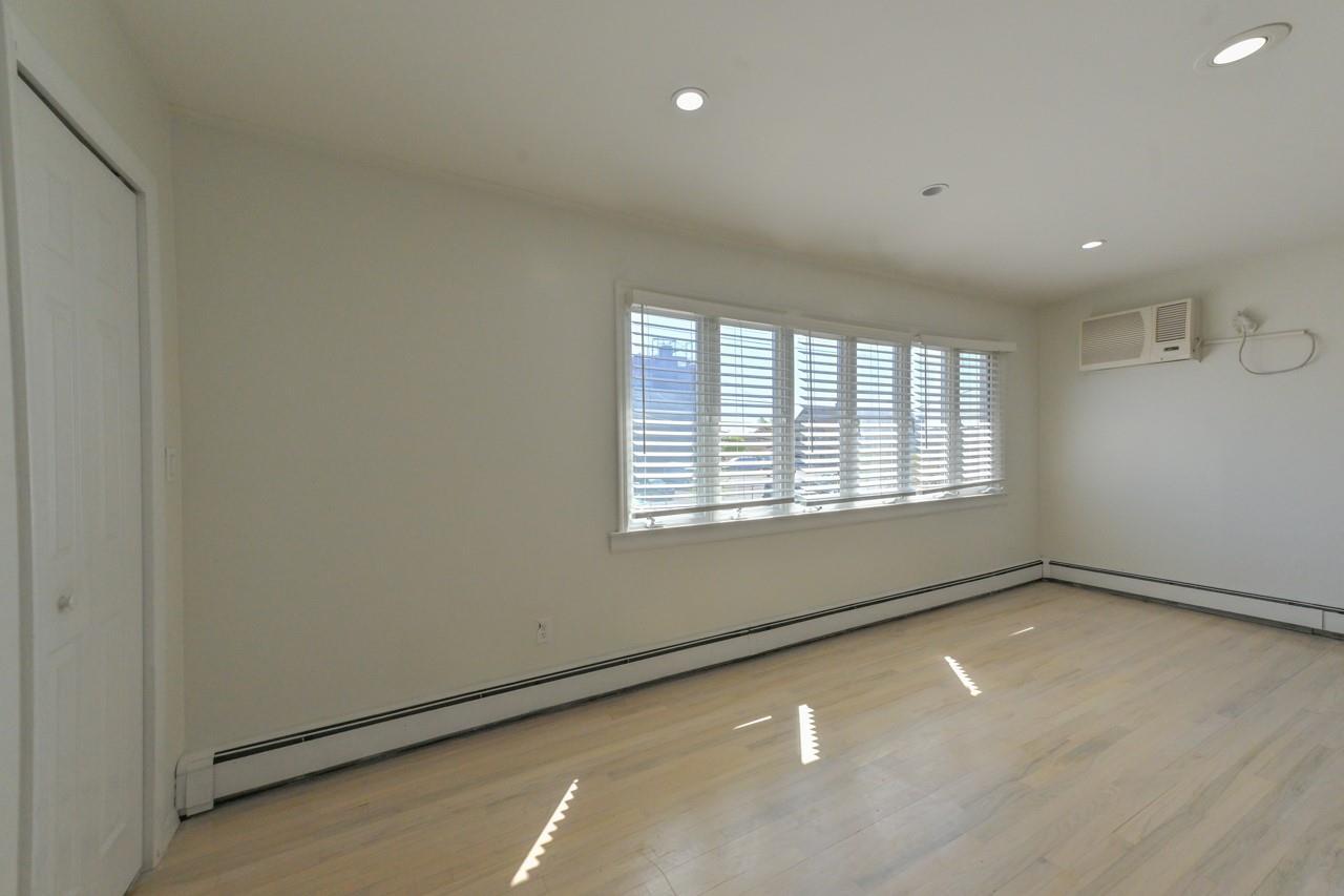 Single Family 100  Queens, NY 11414, MLS-855105-41