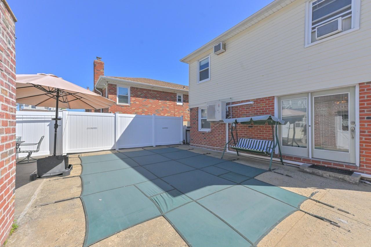 Single Family 100  Queens, NY 11414, MLS-855105-6