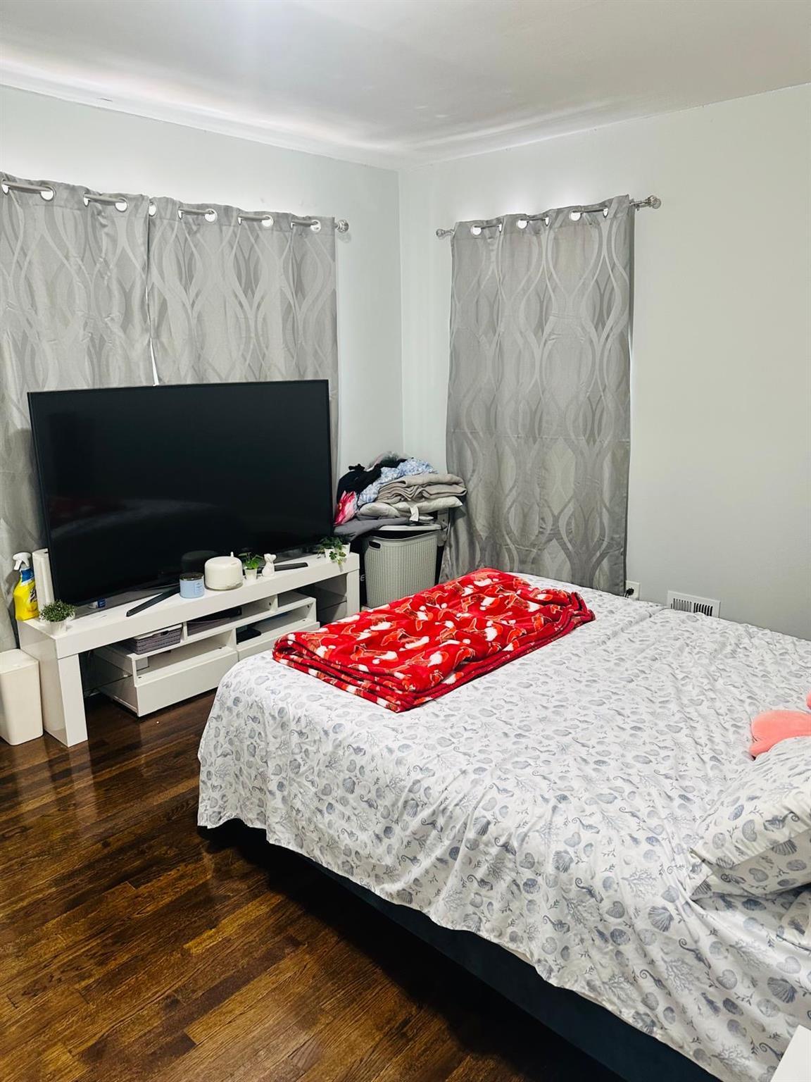 Single Family Zoller  Queens, NY 11434, MLS-855115-2