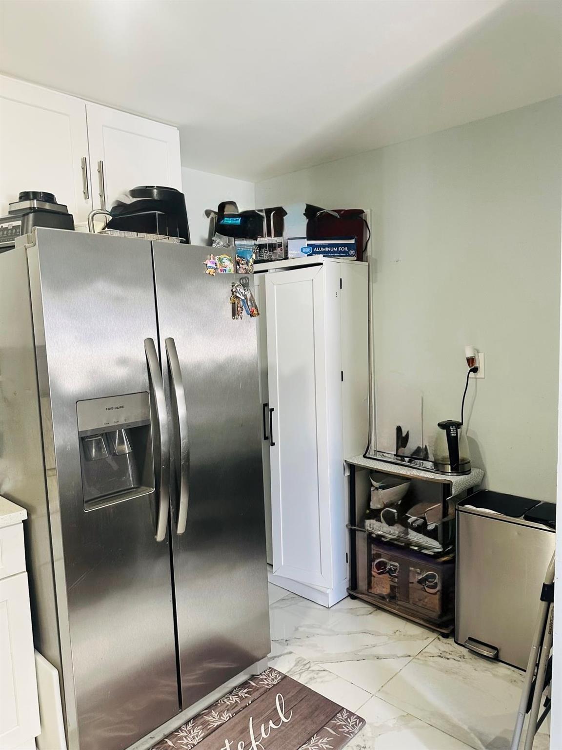 Single Family Zoller  Queens, NY 11434, MLS-855115-4