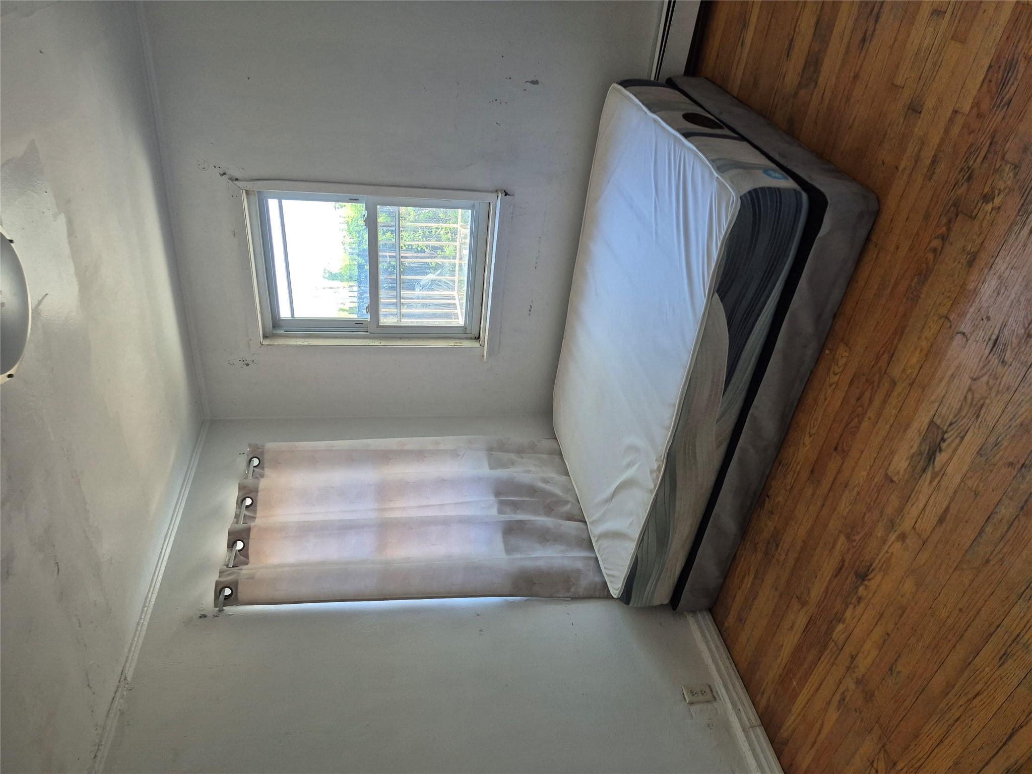 Single Family Tenbroeck  Bronx, NY 10469, MLS-855123-15