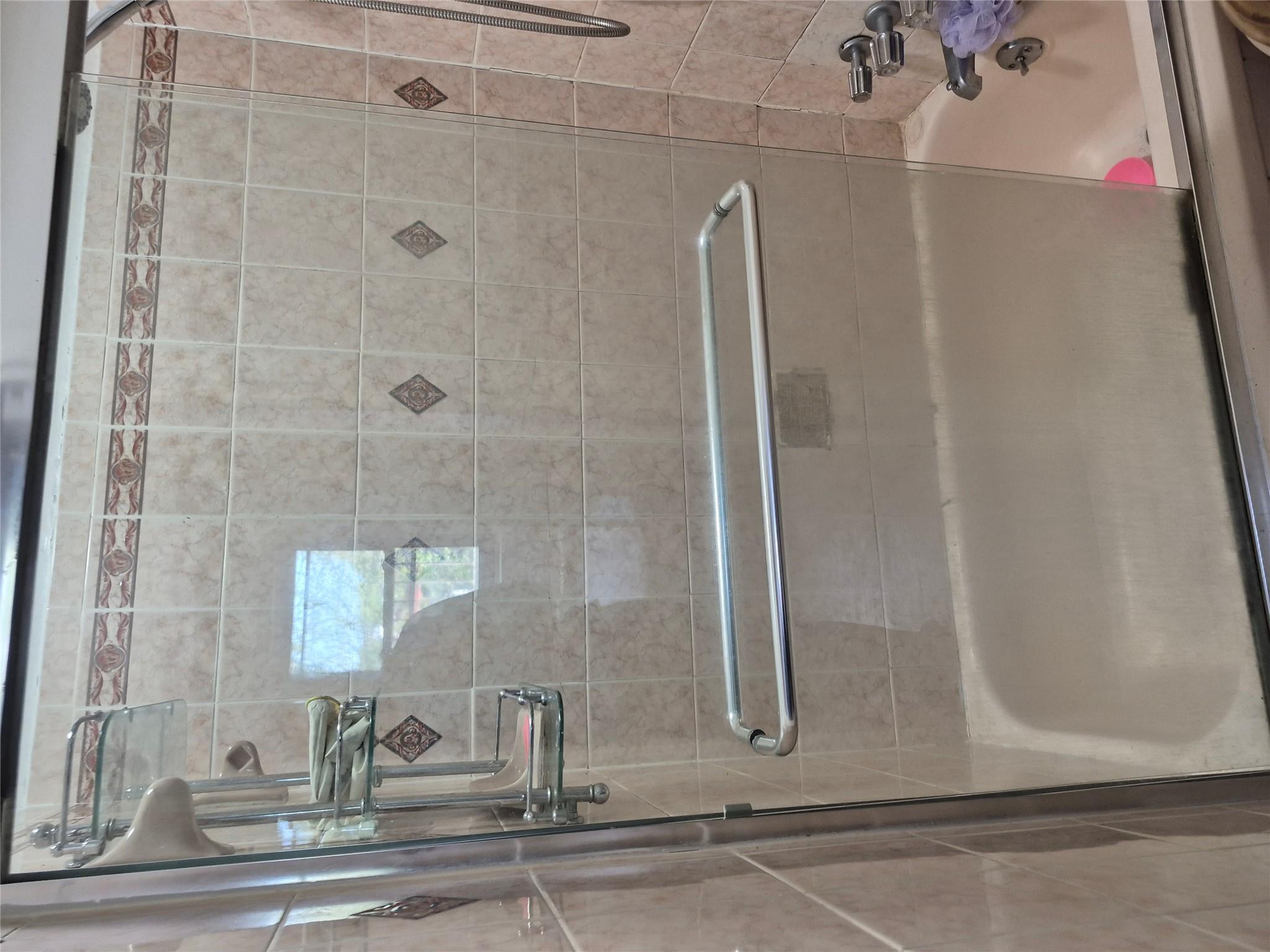 Single Family Tenbroeck  Bronx, NY 10469, MLS-855123-21