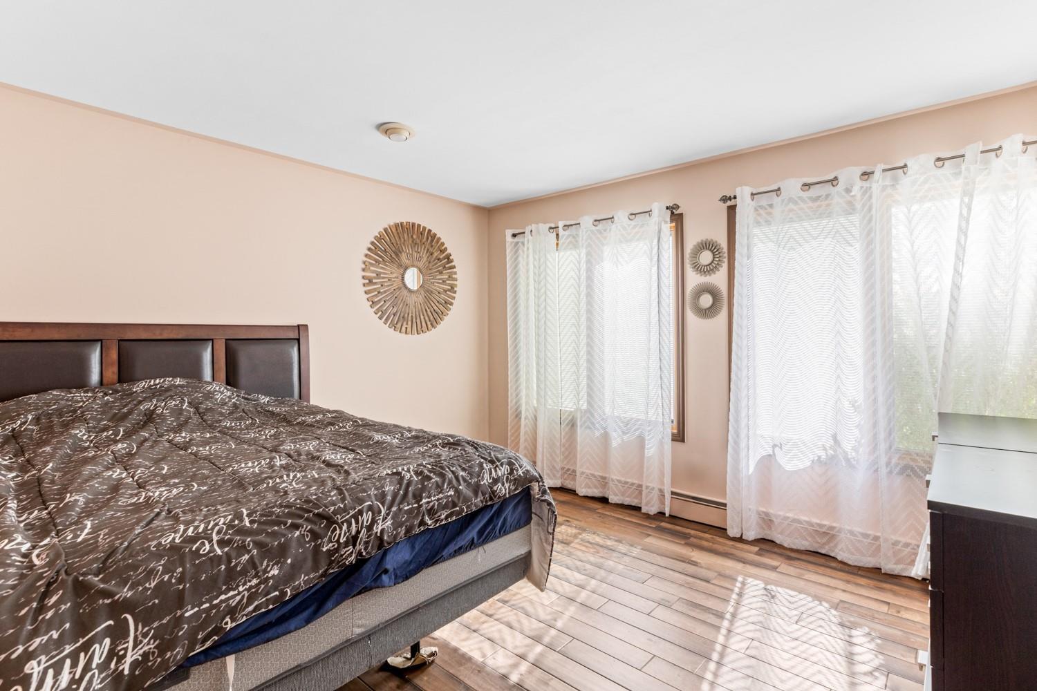 Single Family Suburban  Suffolk County, NY 11767, MLS-855127-20