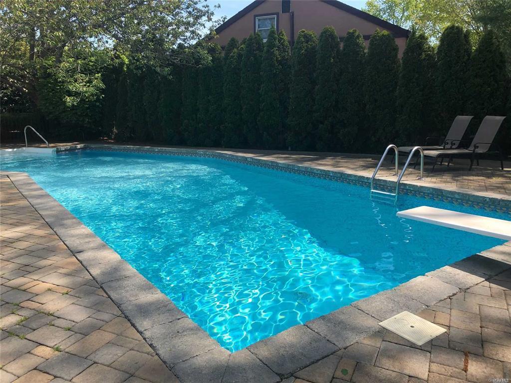 Single Family Suburban  Suffolk County, NY 11767, MLS-855127-25