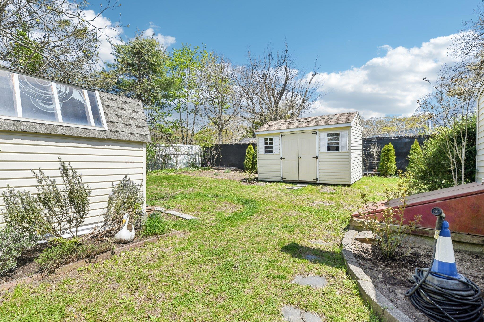 Single Family Bertha  Suffolk County, NY 11772, MLS-855133-25