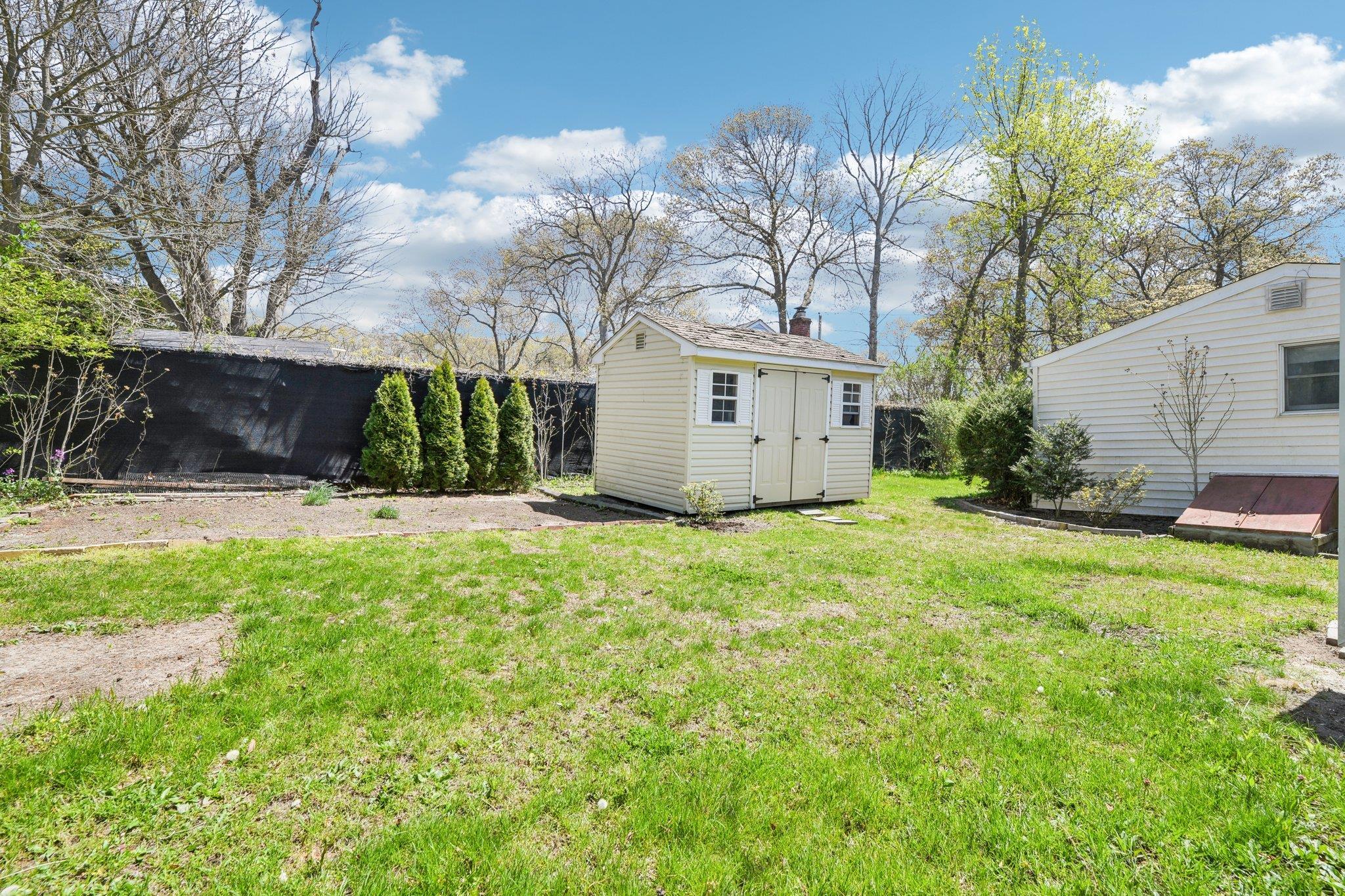 Single Family Bertha  Suffolk County, NY 11772, MLS-855133-27