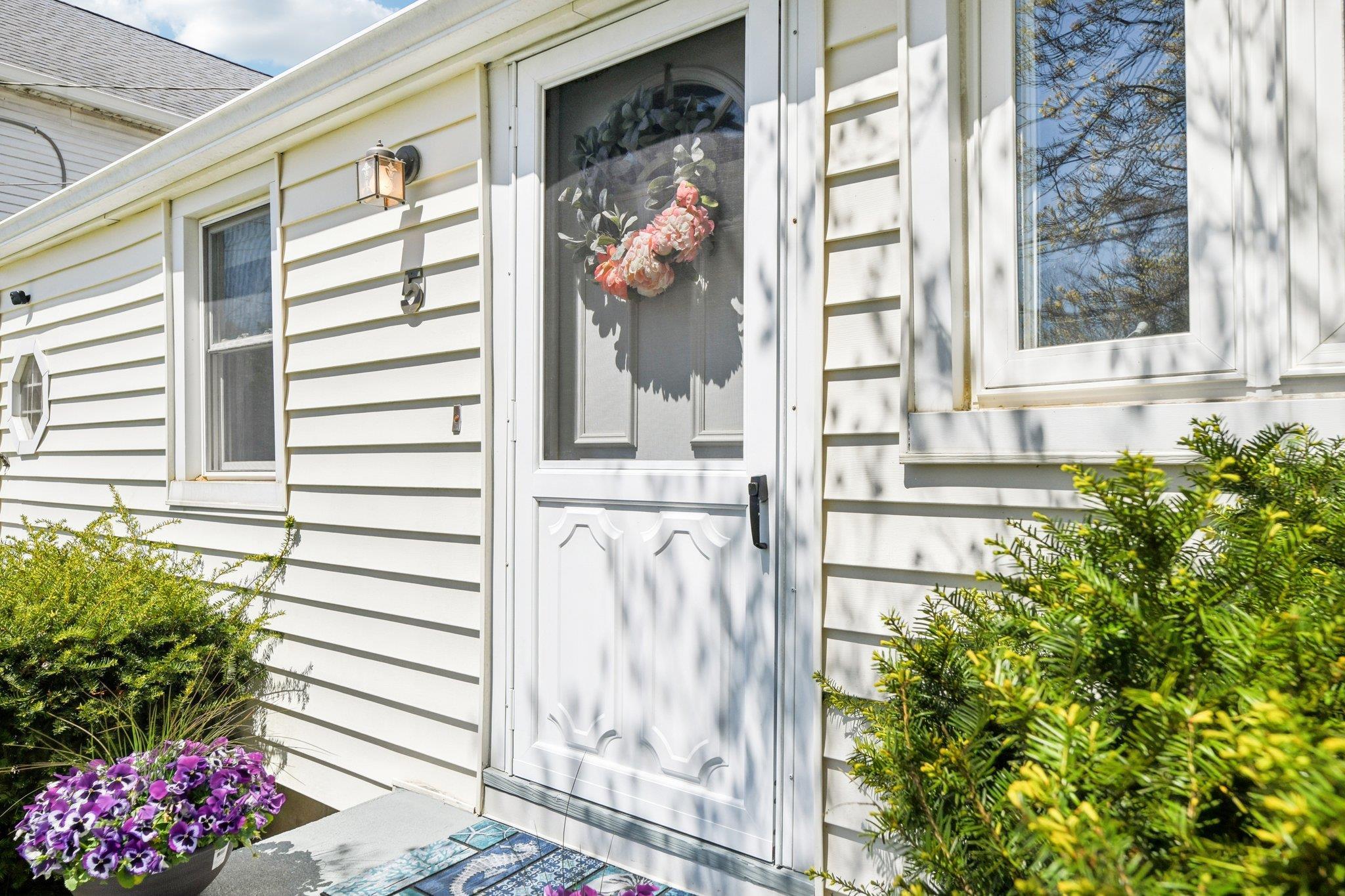 Single Family Bertha  Suffolk County, NY 11772, MLS-855133-7