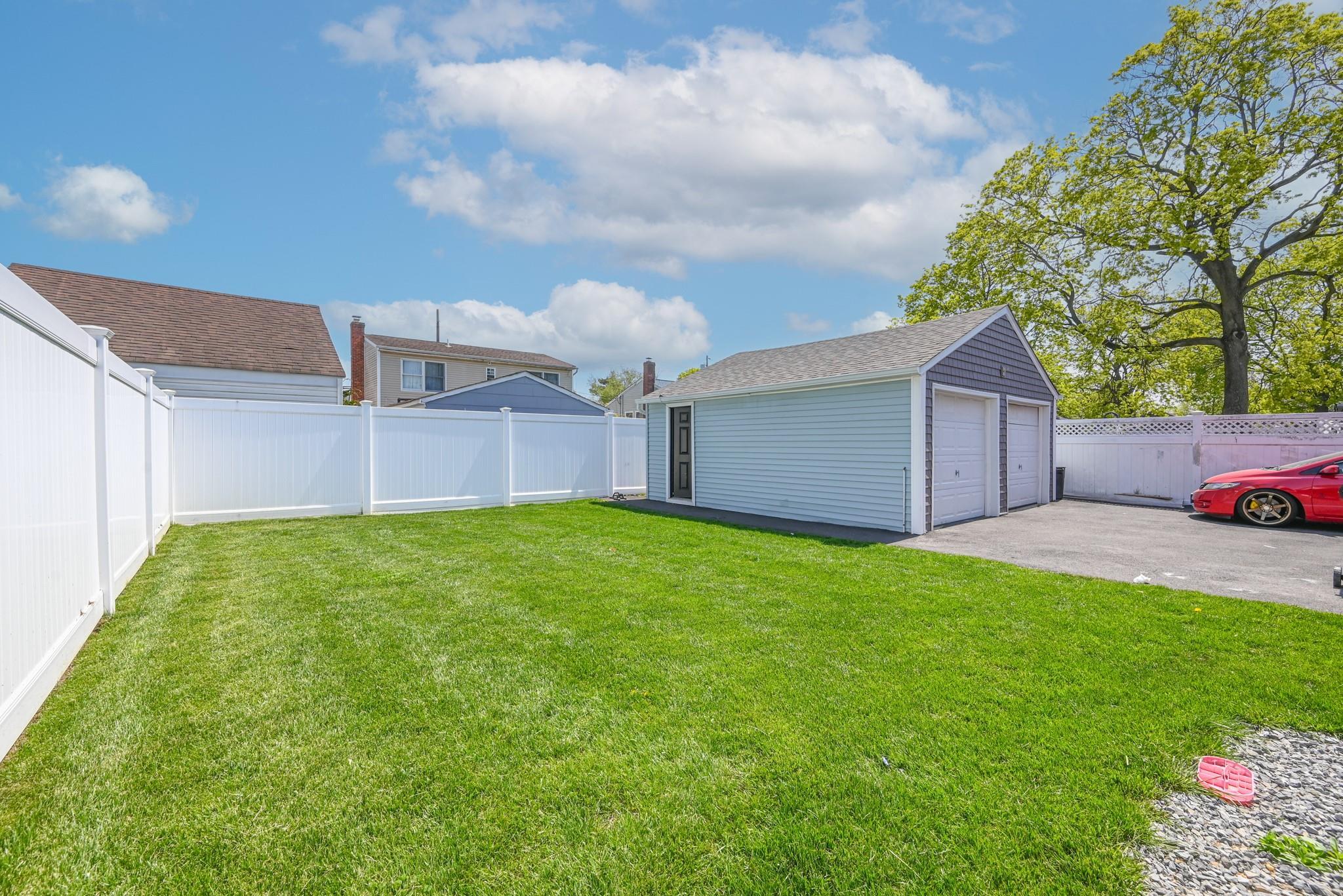 Single Family Hawthorne  Nassau County, NY 11553, MLS-855144-24