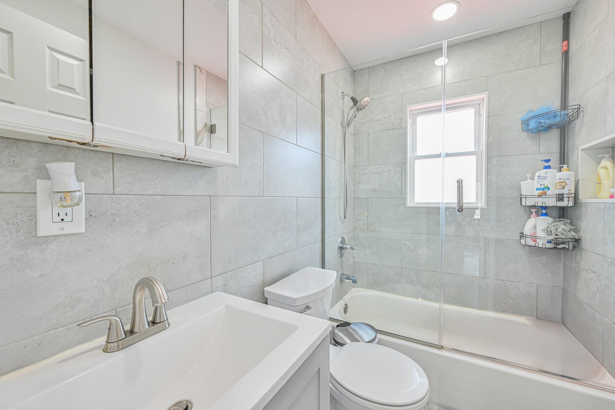 Single Family Hawthorne  Nassau County, NY 11553, MLS-855144-9