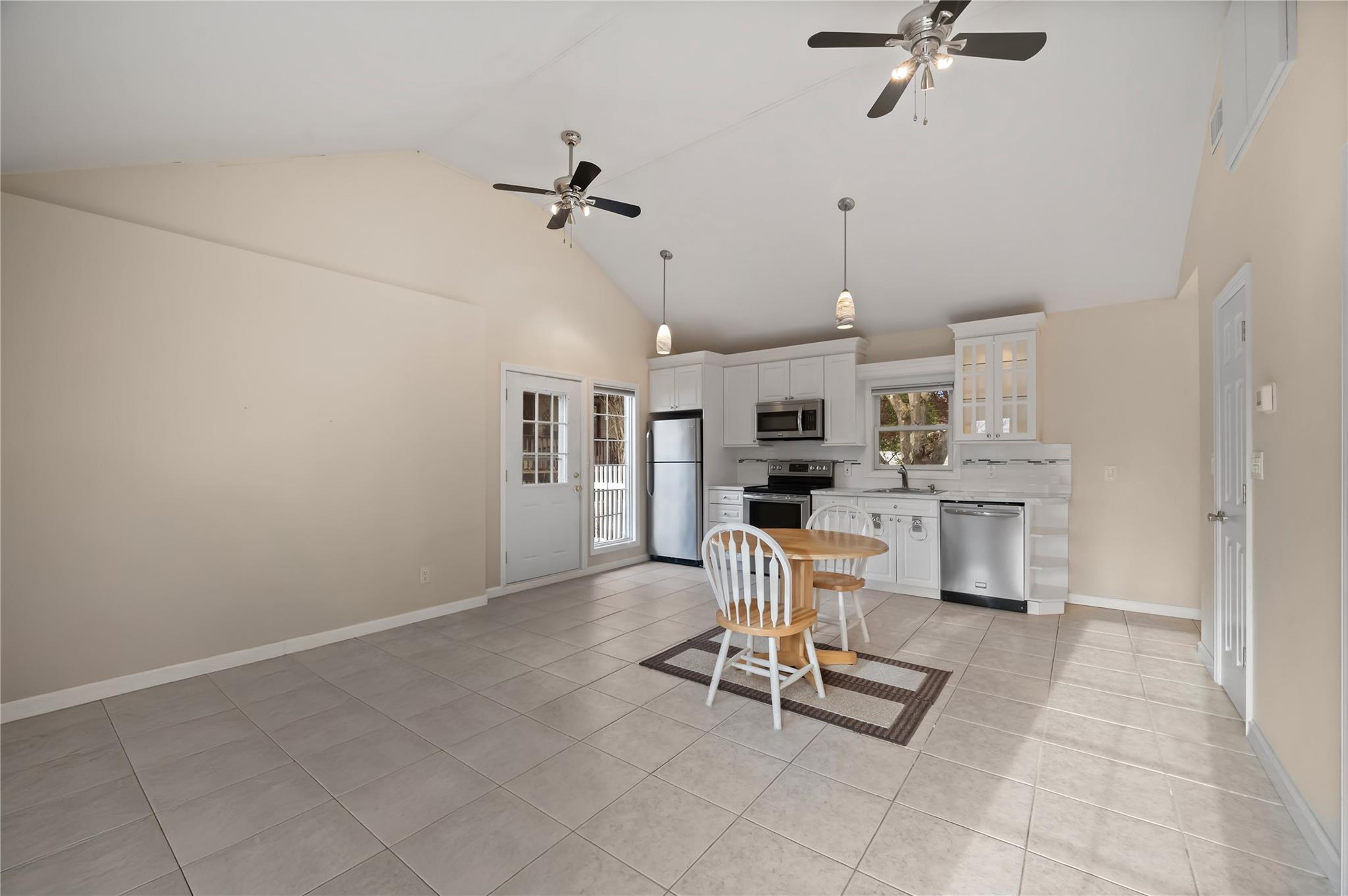 Single Family East Roe  Suffolk County, NY 11772, MLS-855174-27
