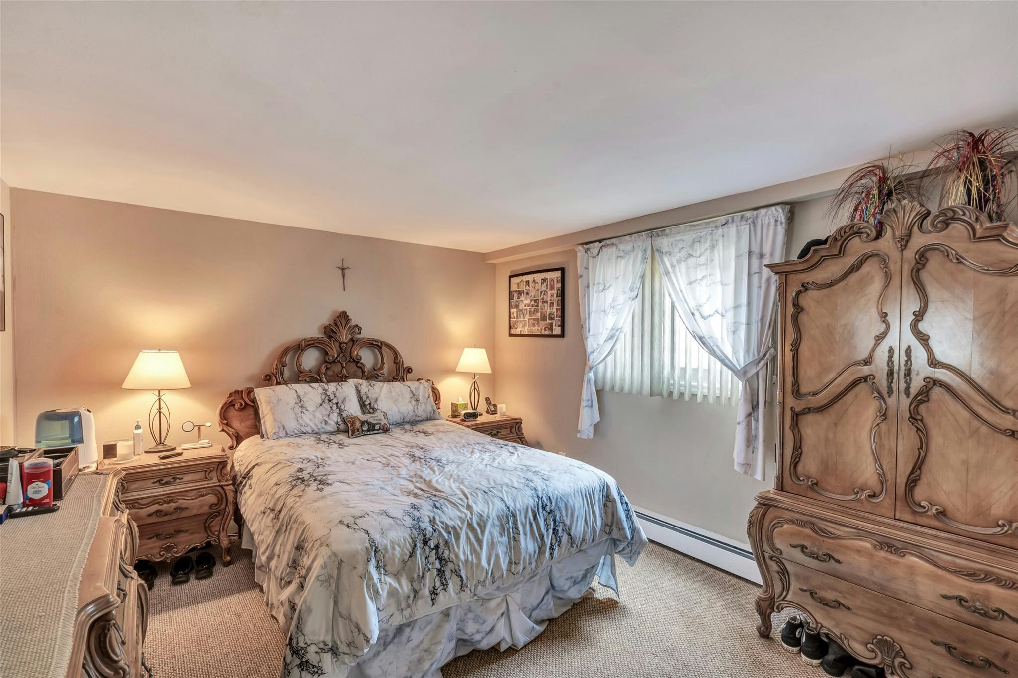 Single Family Bayview  Nassau County, NY 11793, MLS-855194-21