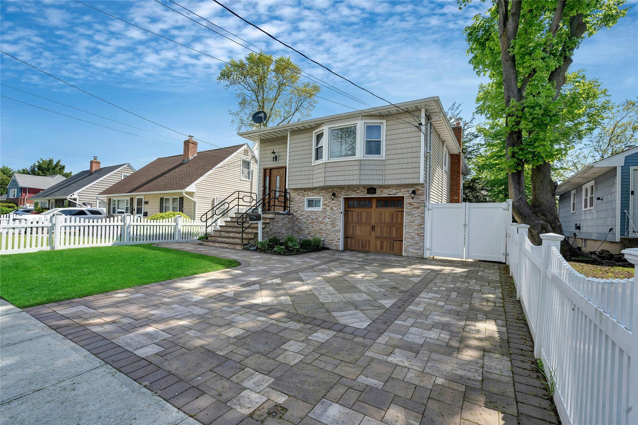 Single Family Bayview  Nassau County, NY 11793, MLS-855194-3