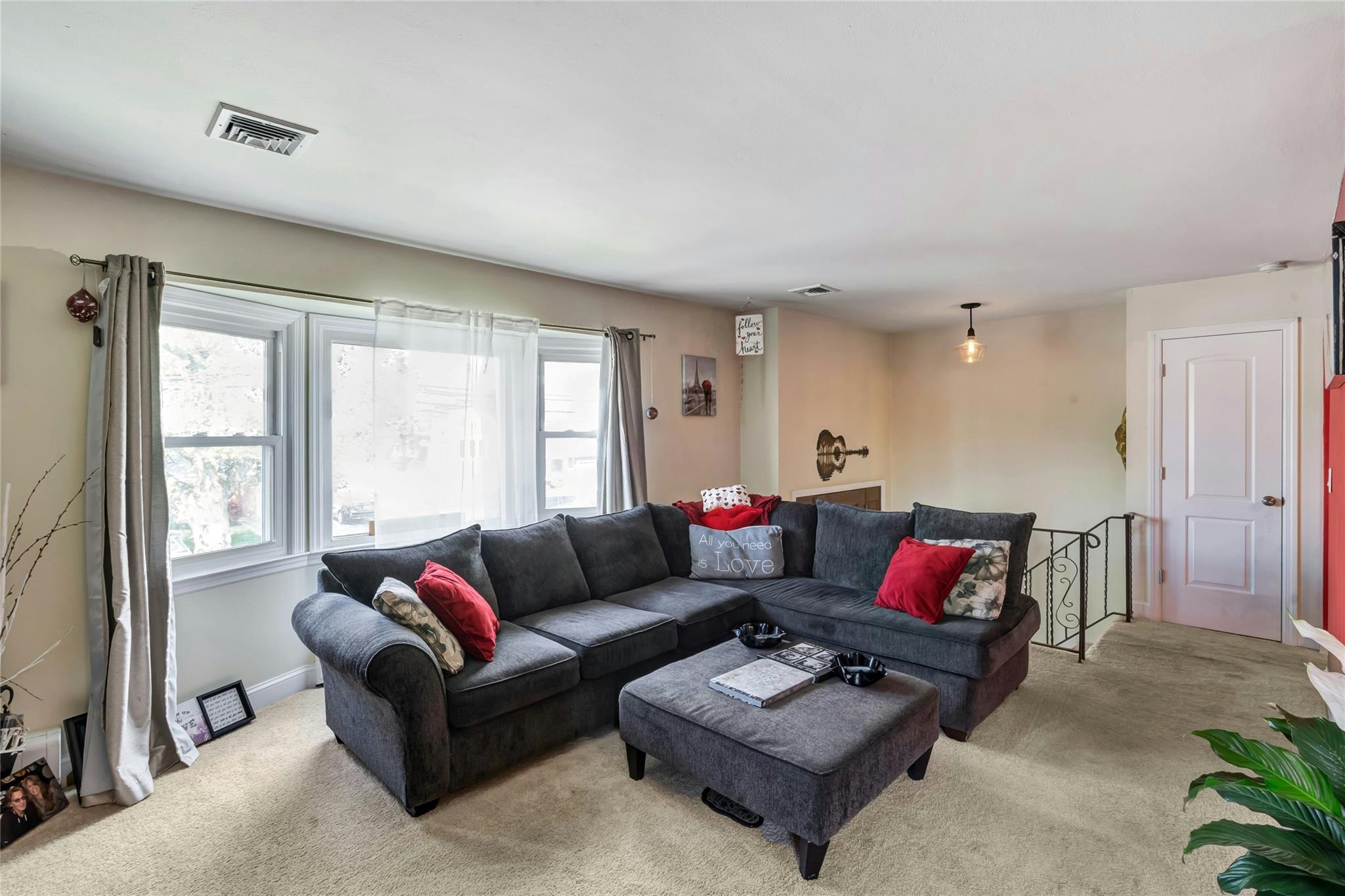 Single Family Bayview  Nassau County, NY 11793, MLS-855194-4