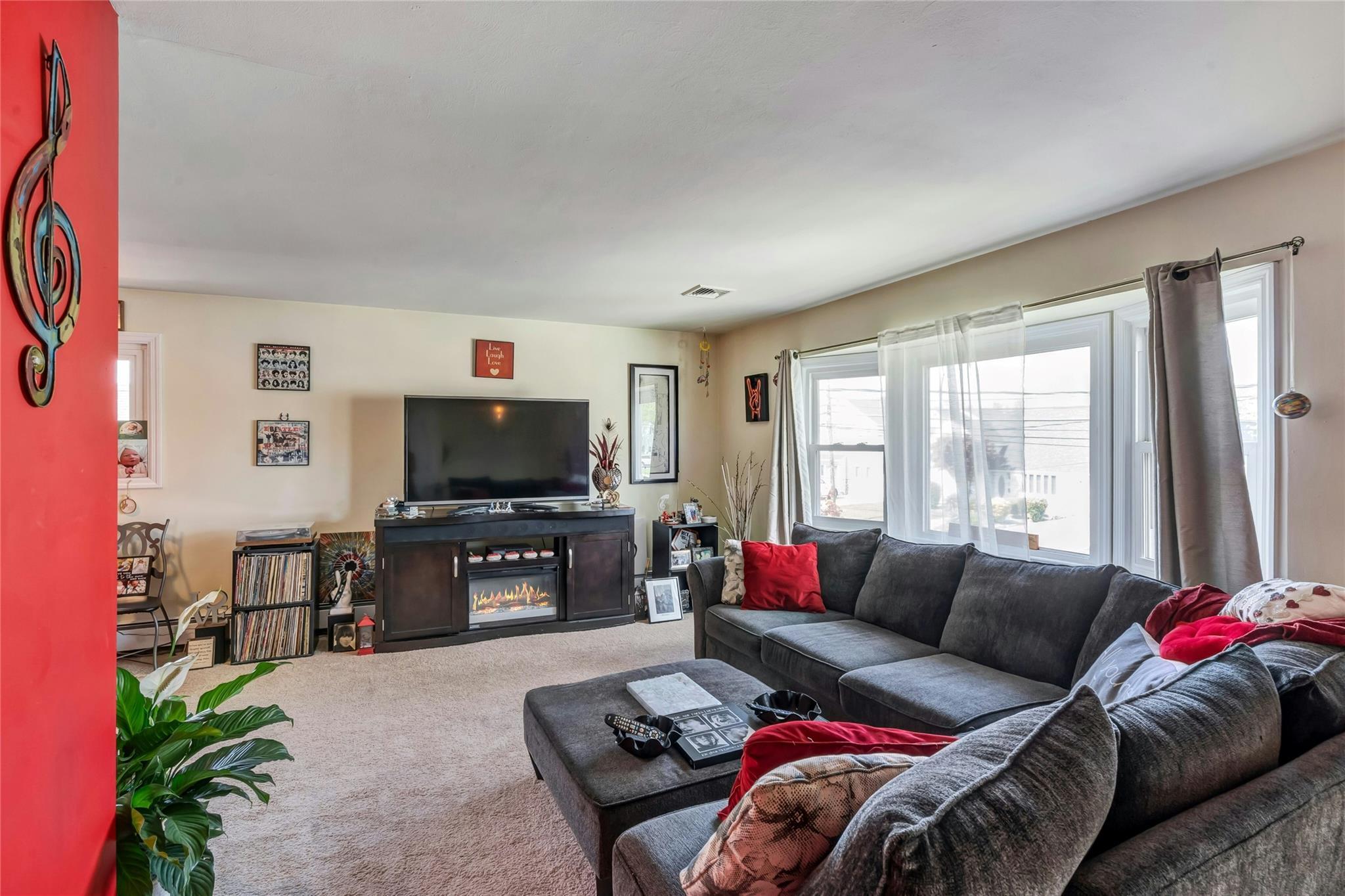 Single Family Bayview  Nassau County, NY 11793, MLS-855194-6